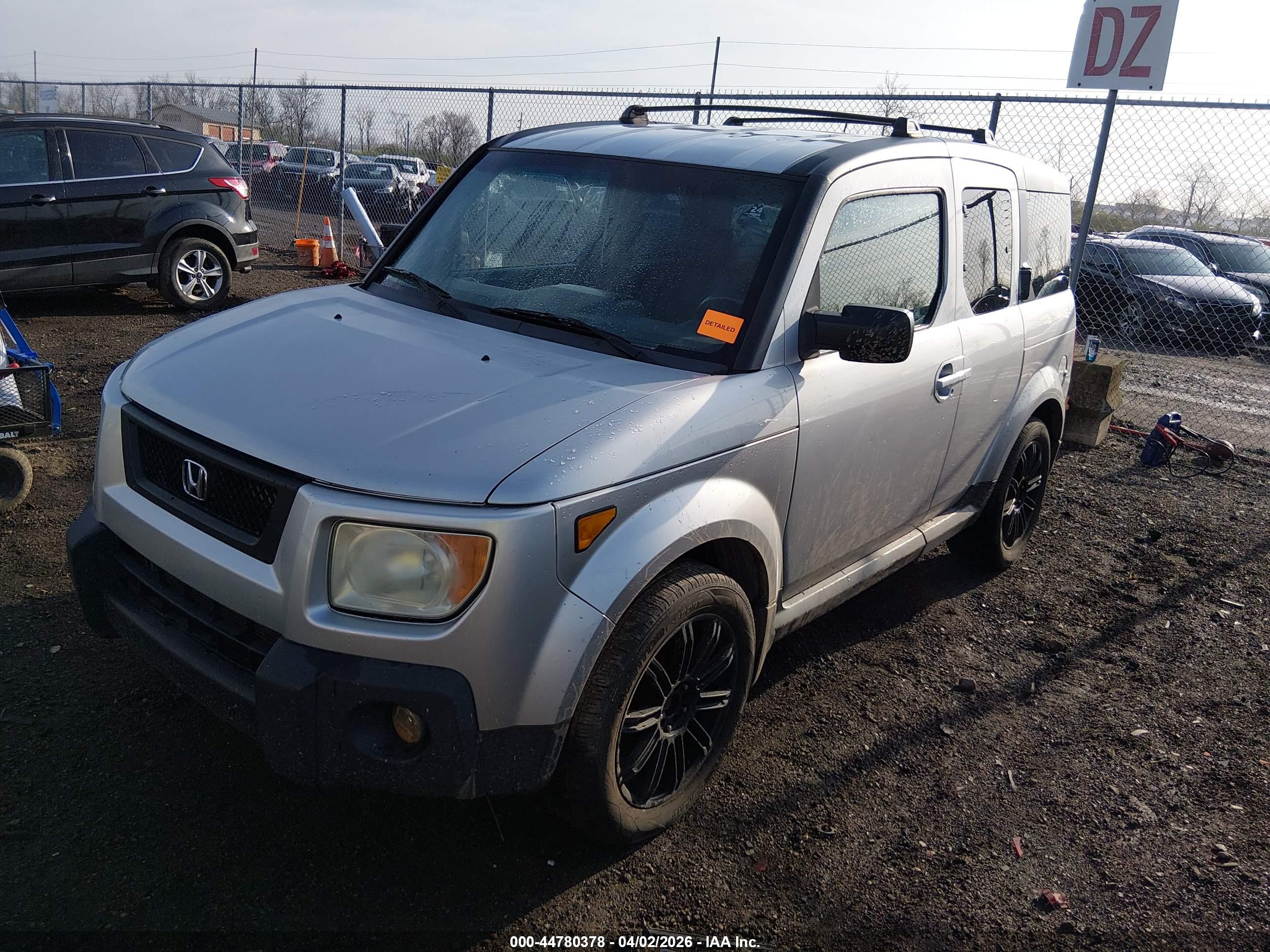 HONDA ELEMENT image 2