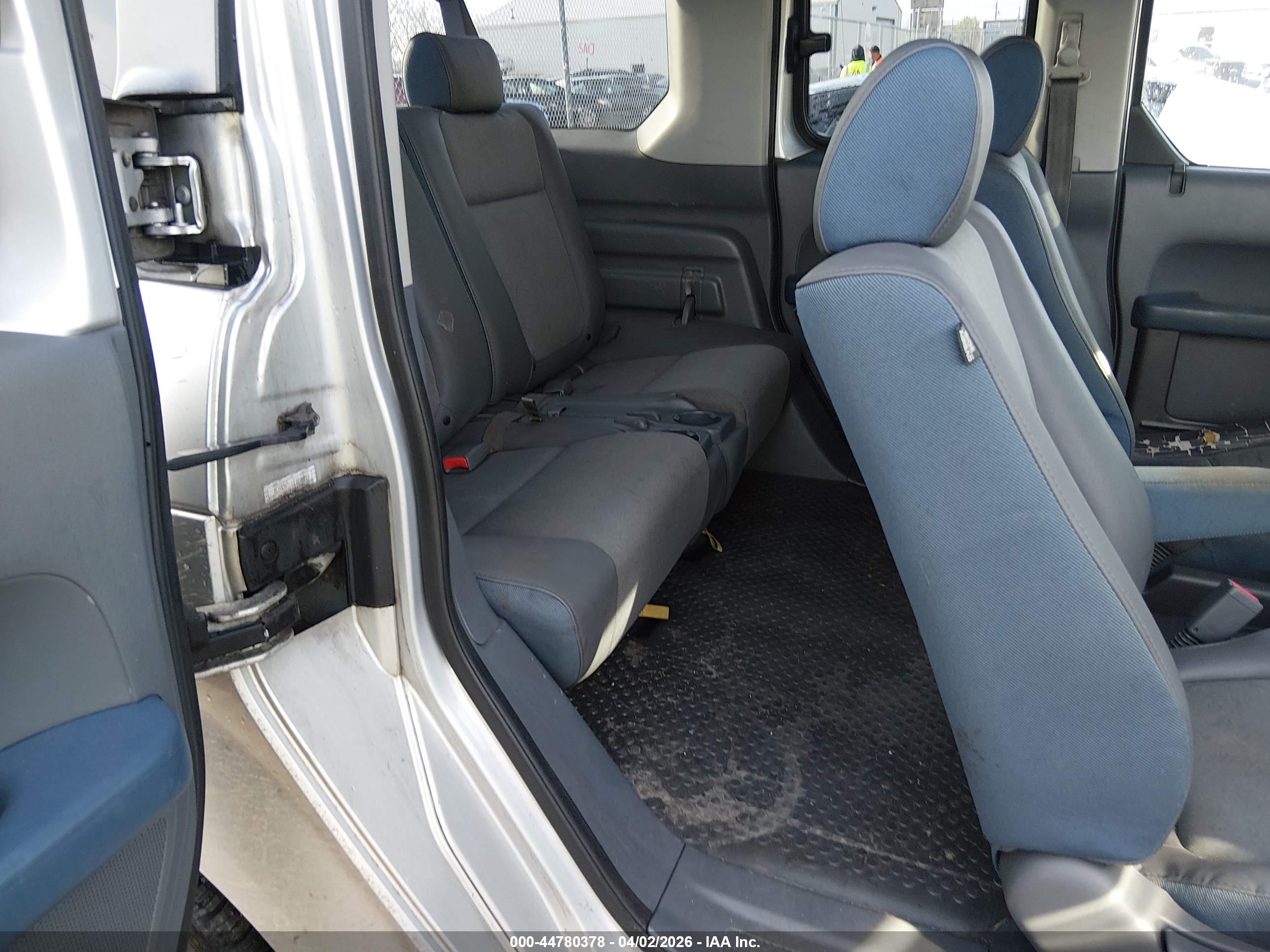 HONDA ELEMENT image 8