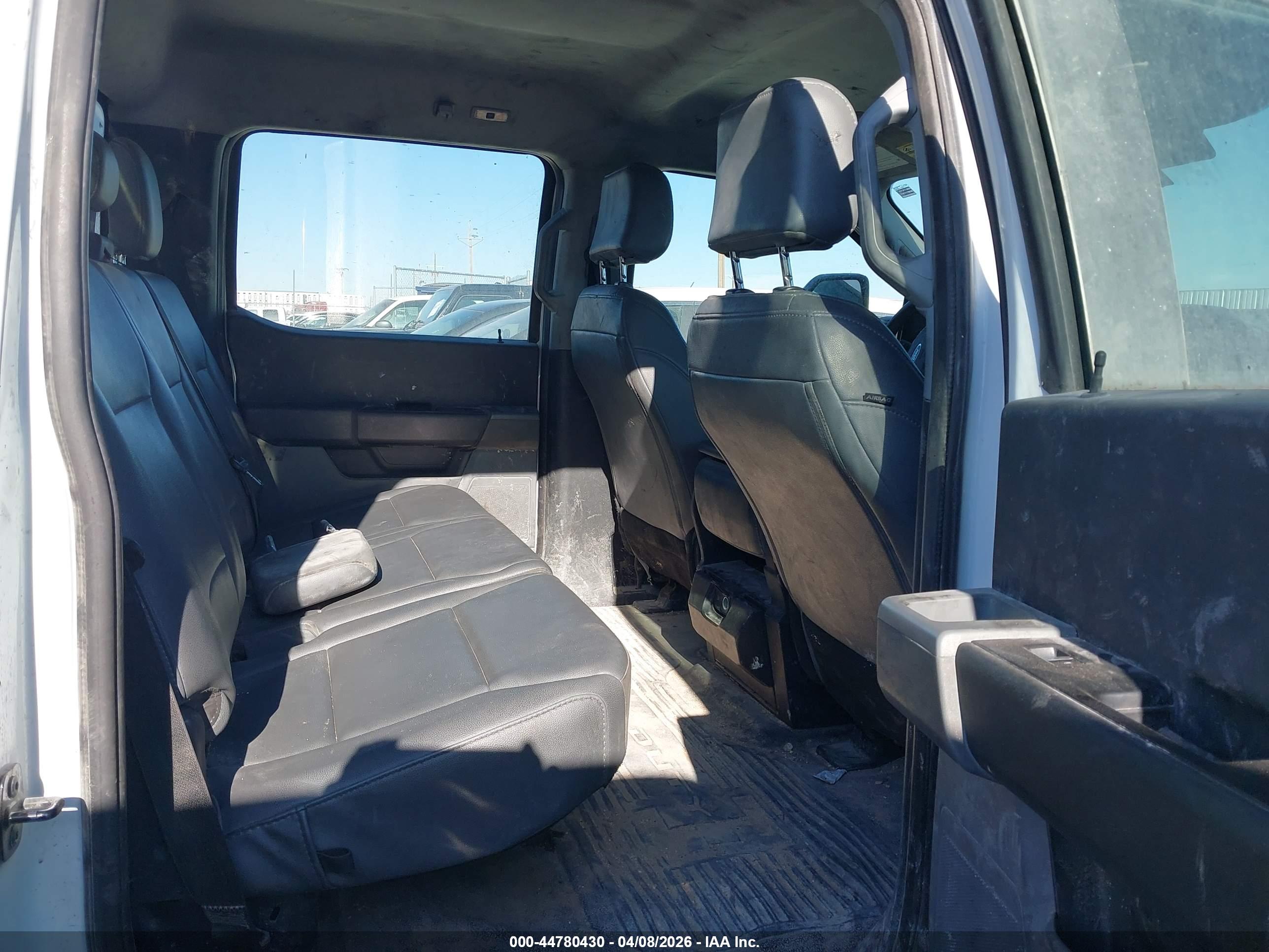 FORD F-250 image 8