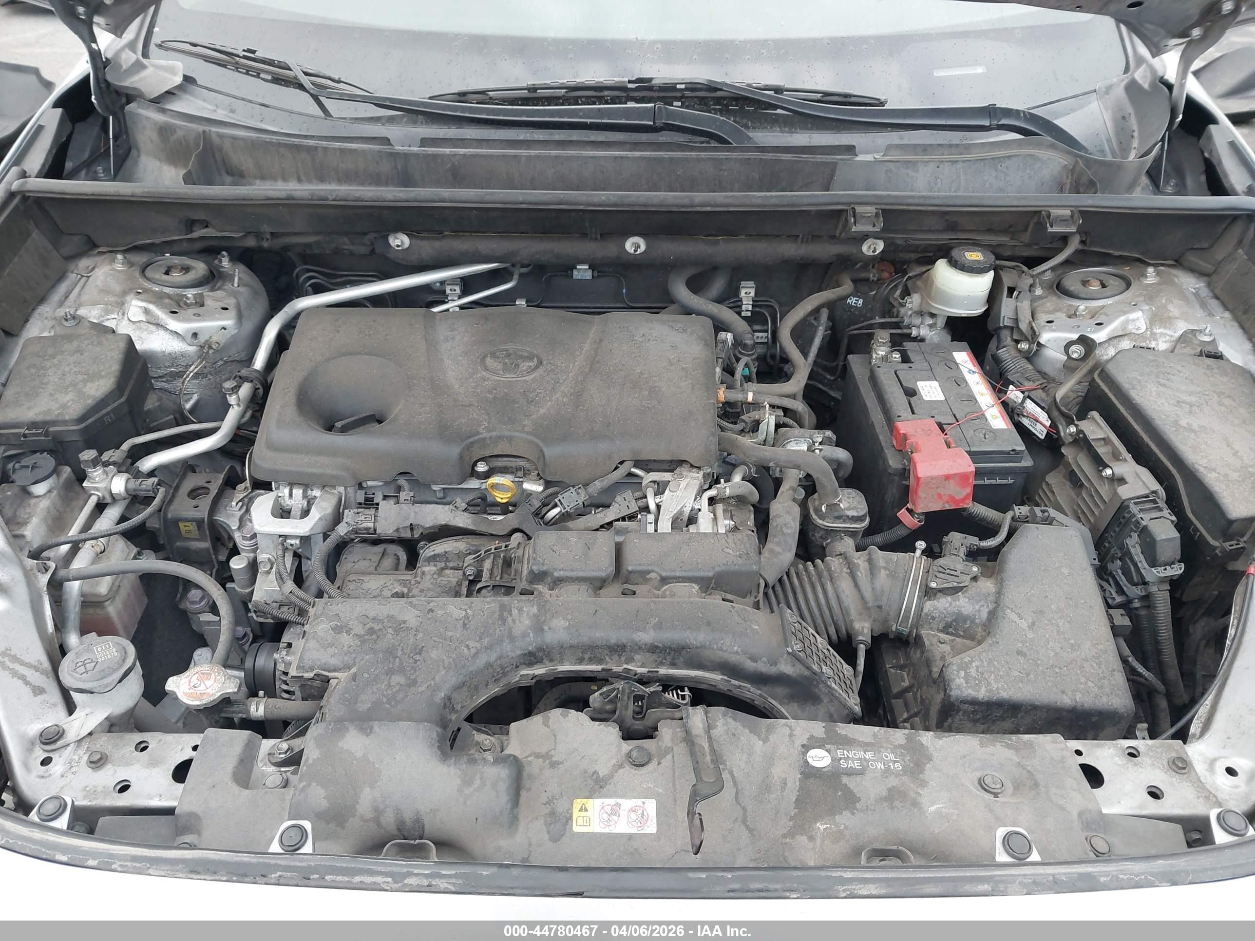 TOYOTA RAV4 image 10