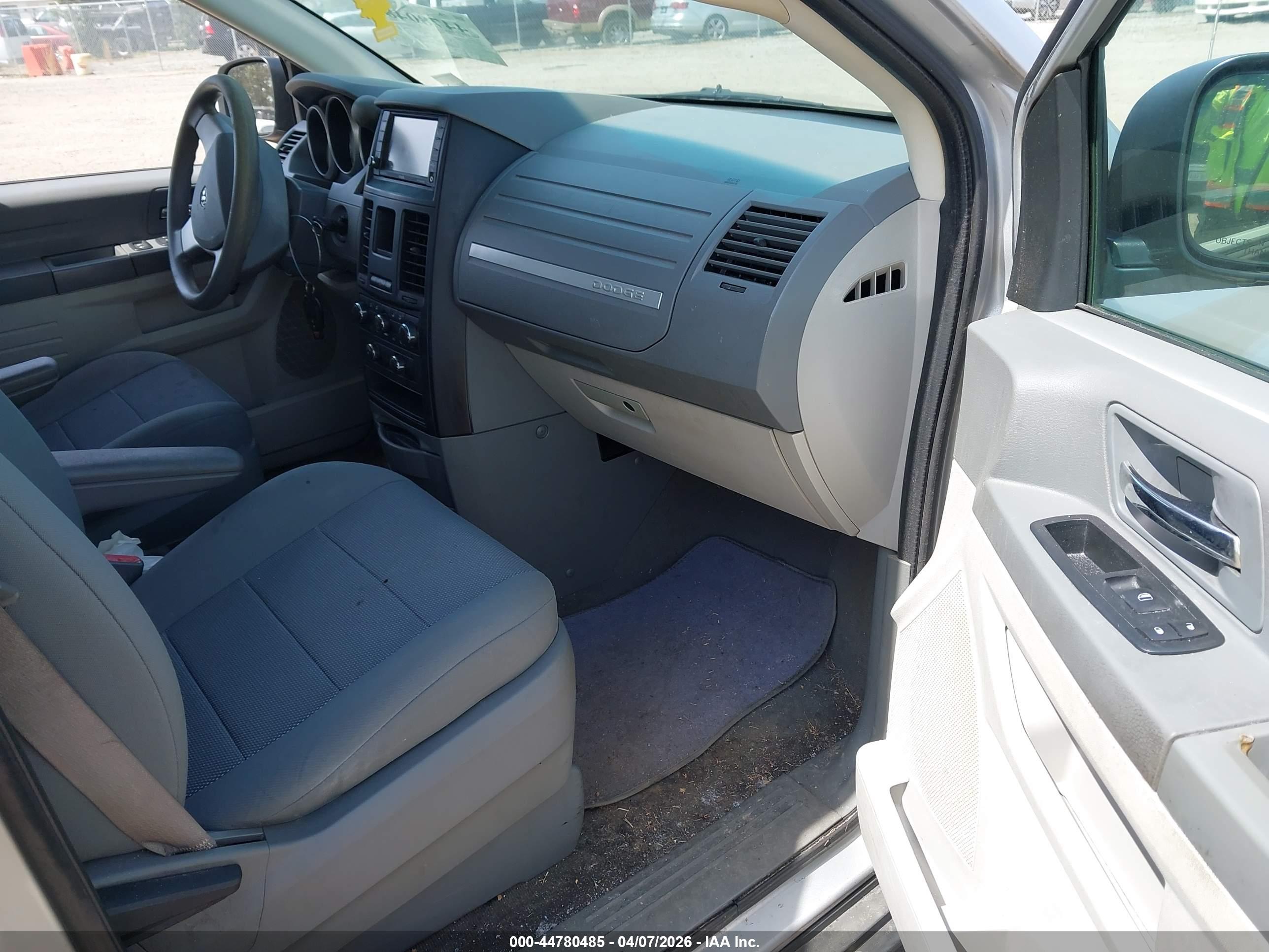 DODGE GRAND image 5