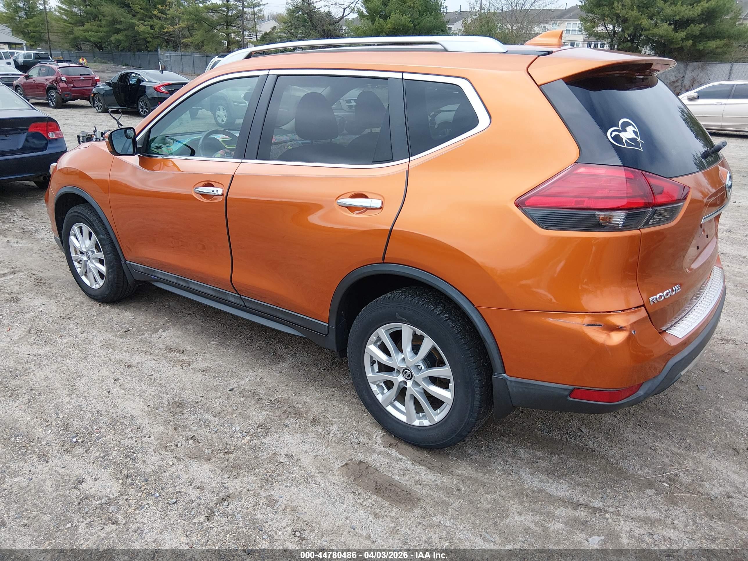NISSAN ROGUE image 3
