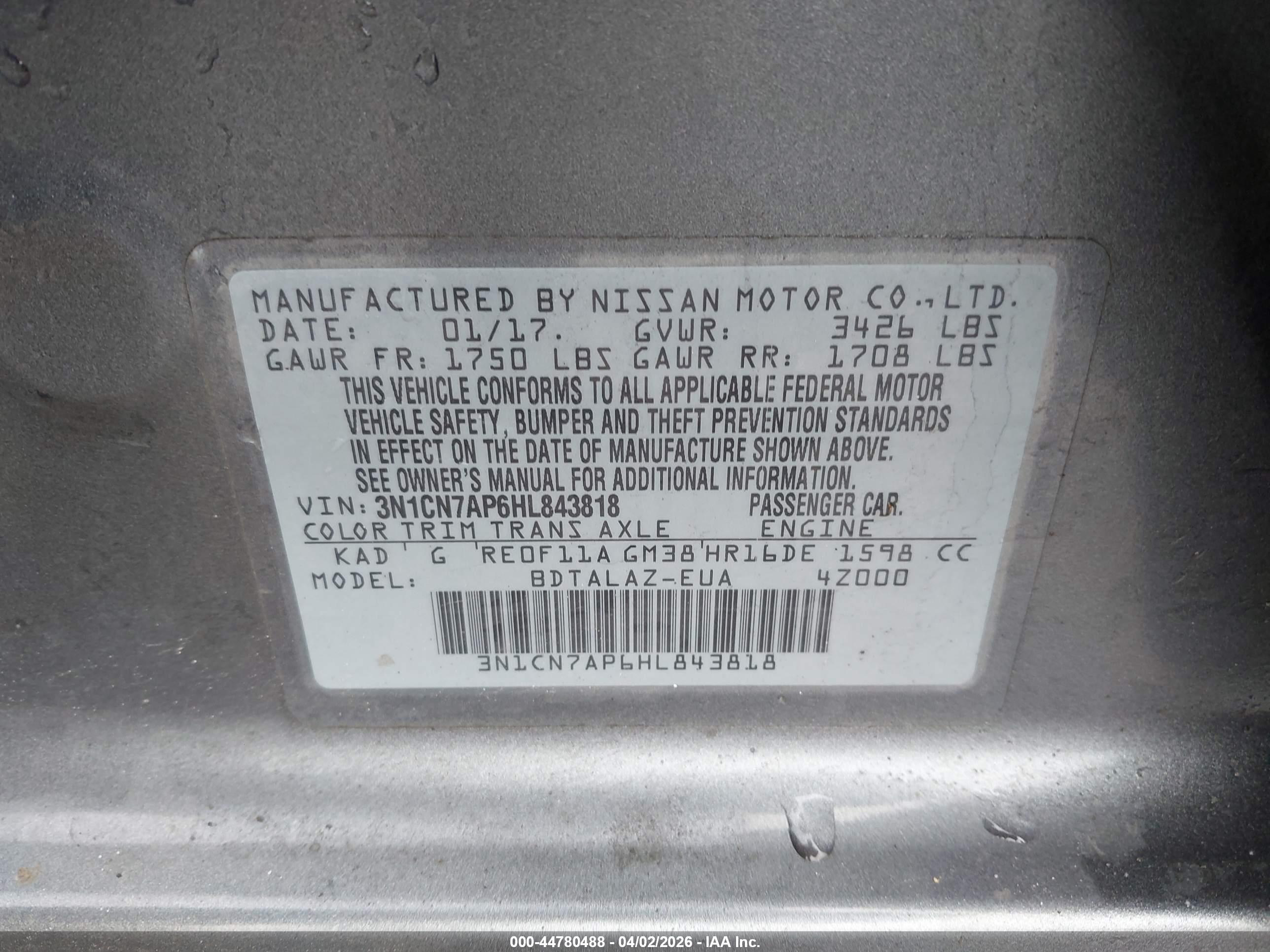 NISSAN VERSA image 9