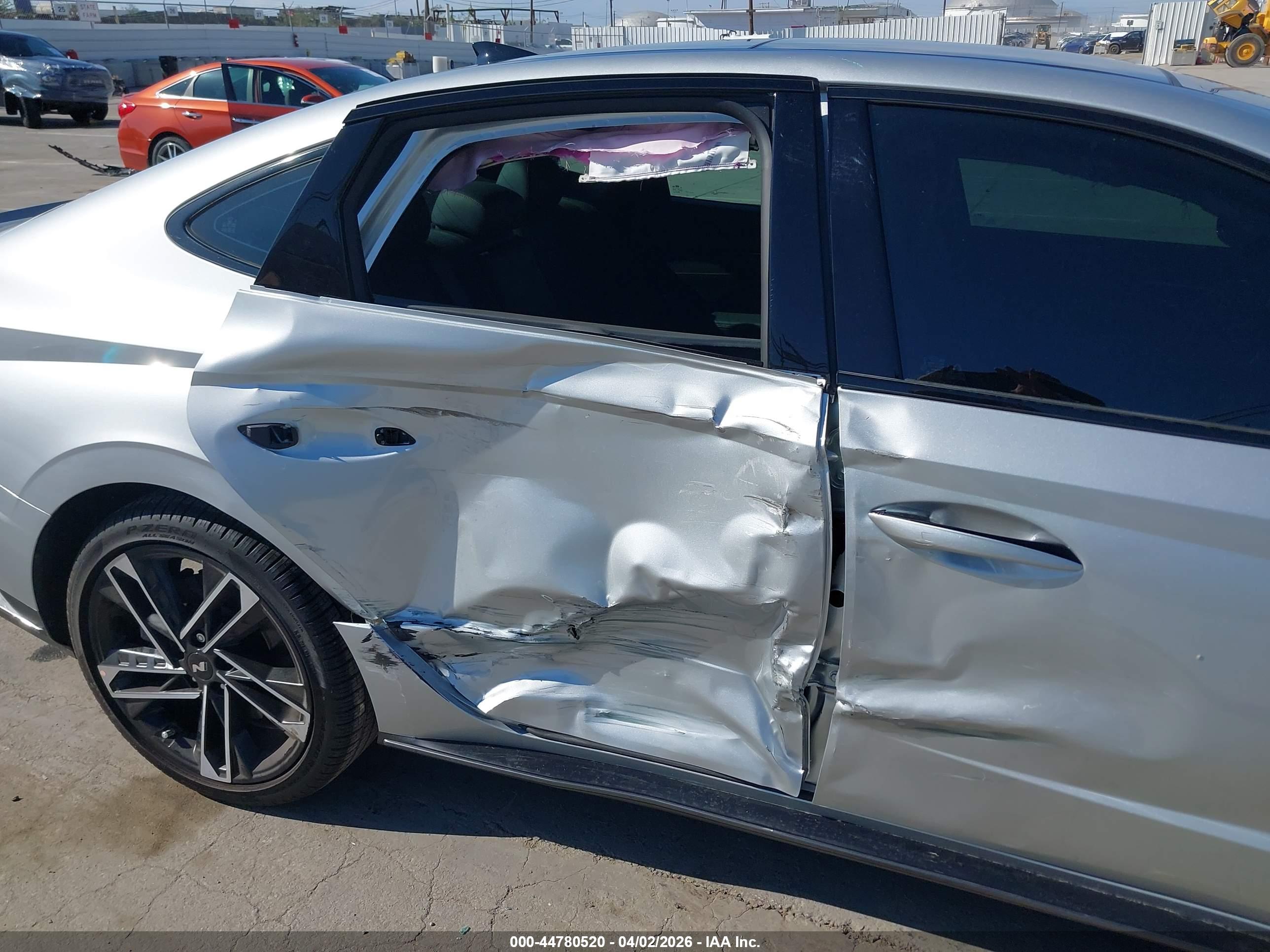 HYUNDAI SONATA image 6