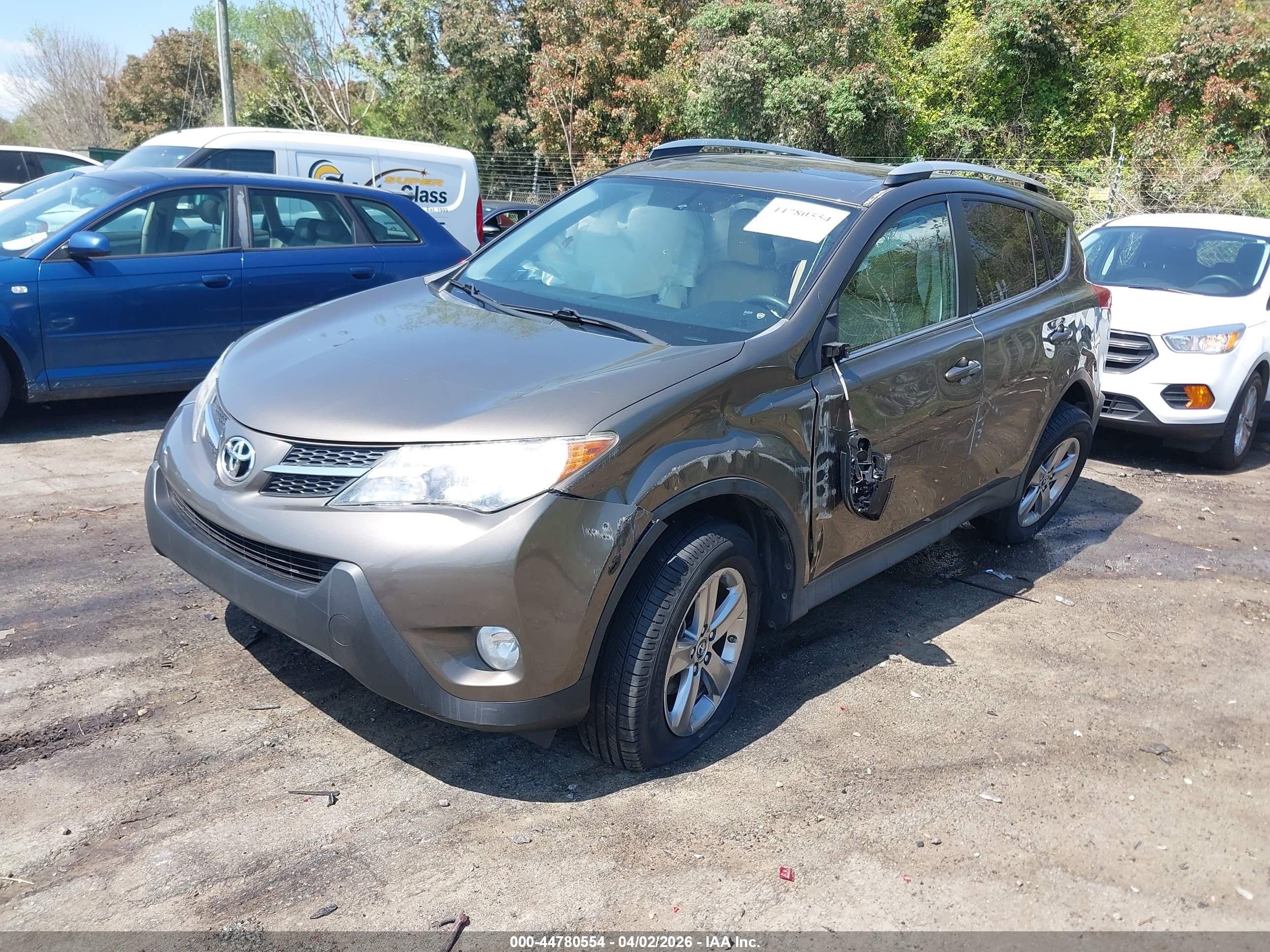 TOYOTA RAV4 image 2