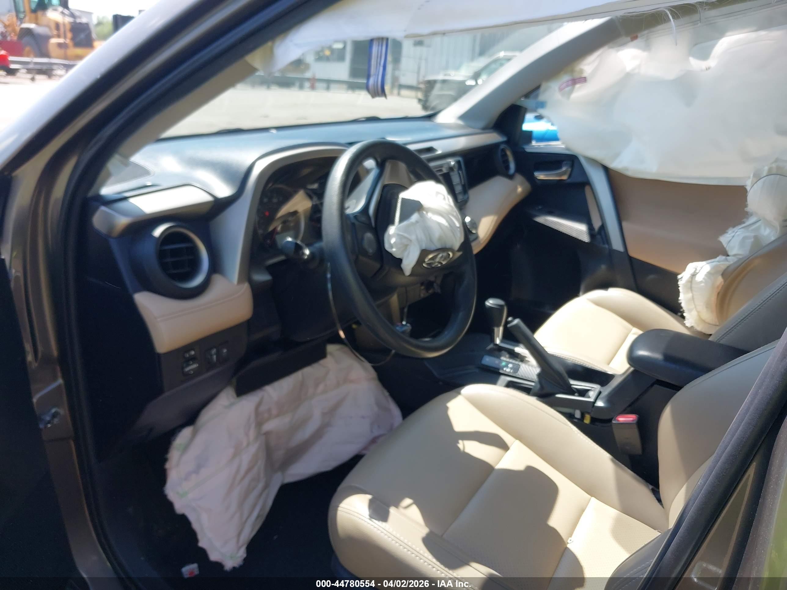 TOYOTA RAV4 image 5