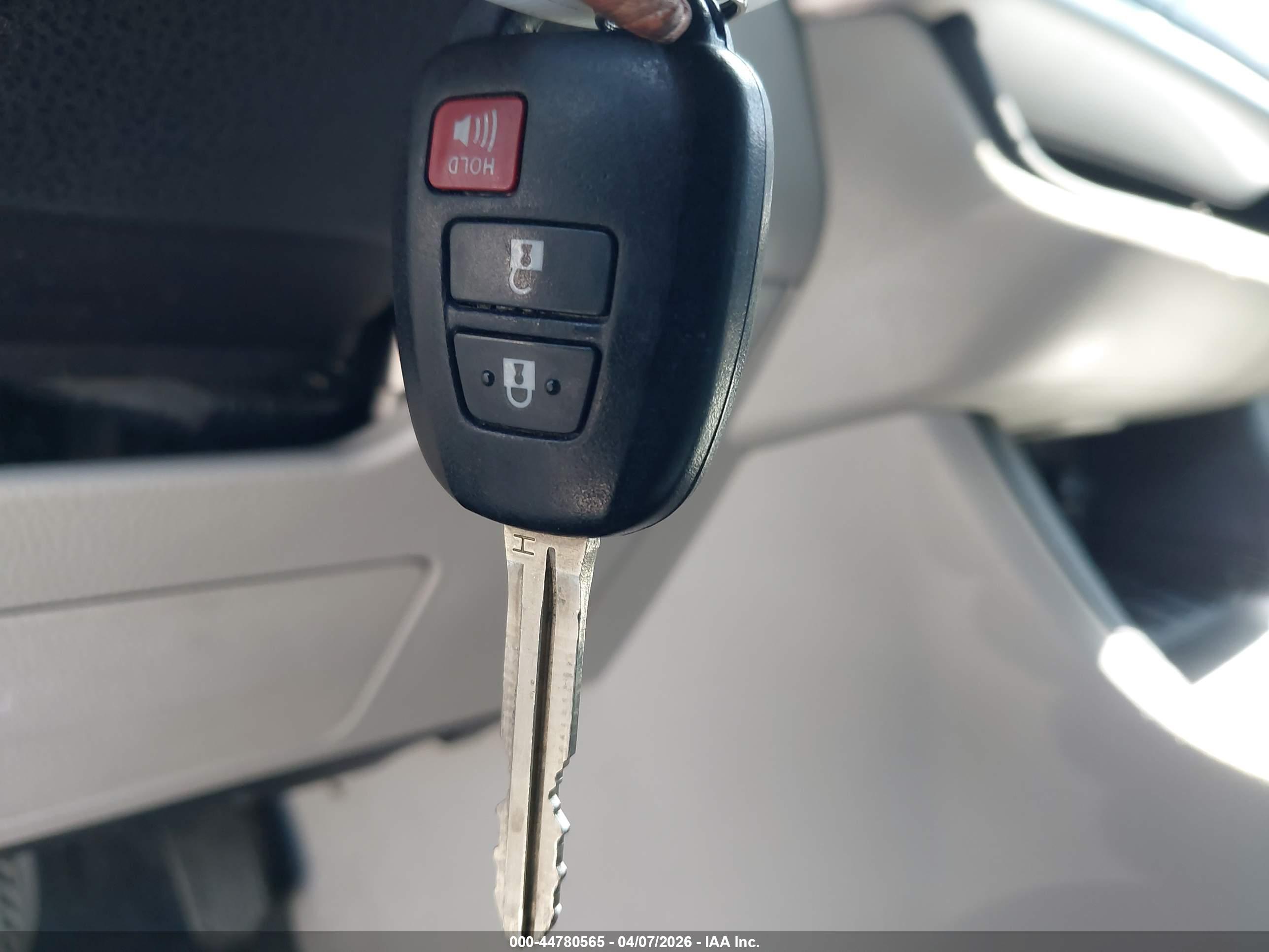TOYOTA HIGHLANDER image 11