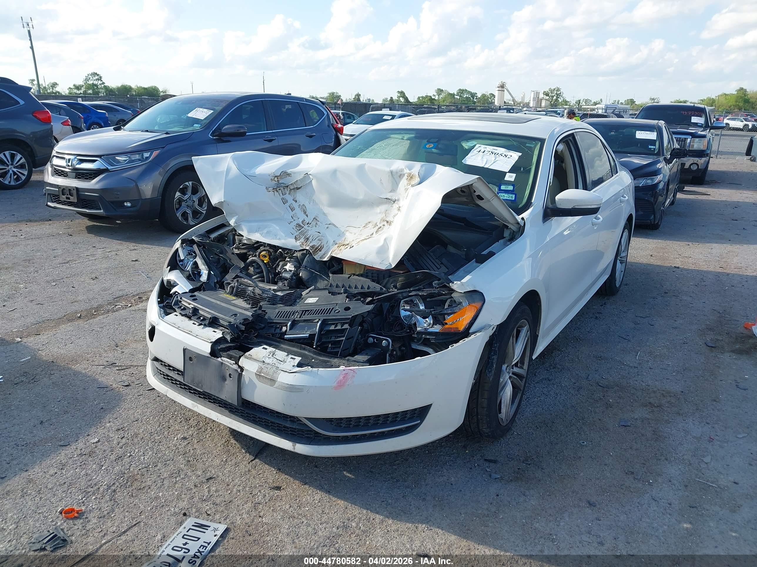 VOLKSWAGEN PASSAT image 2