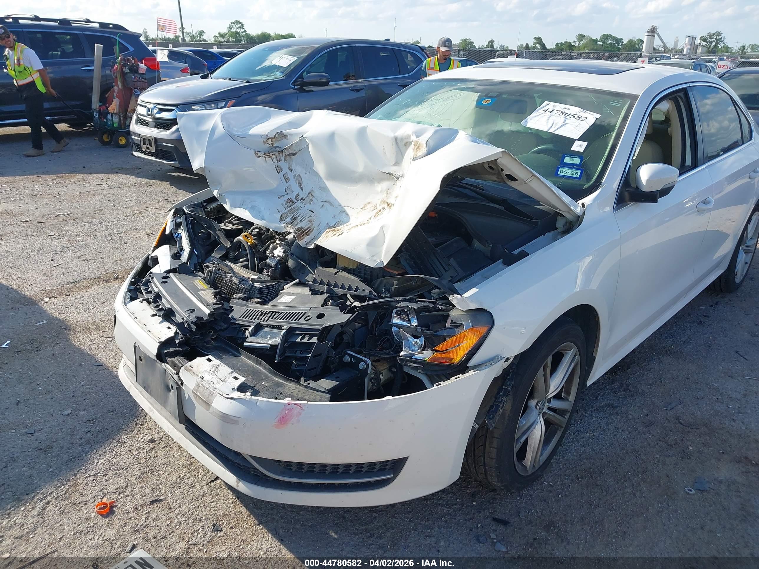 VOLKSWAGEN PASSAT image 6