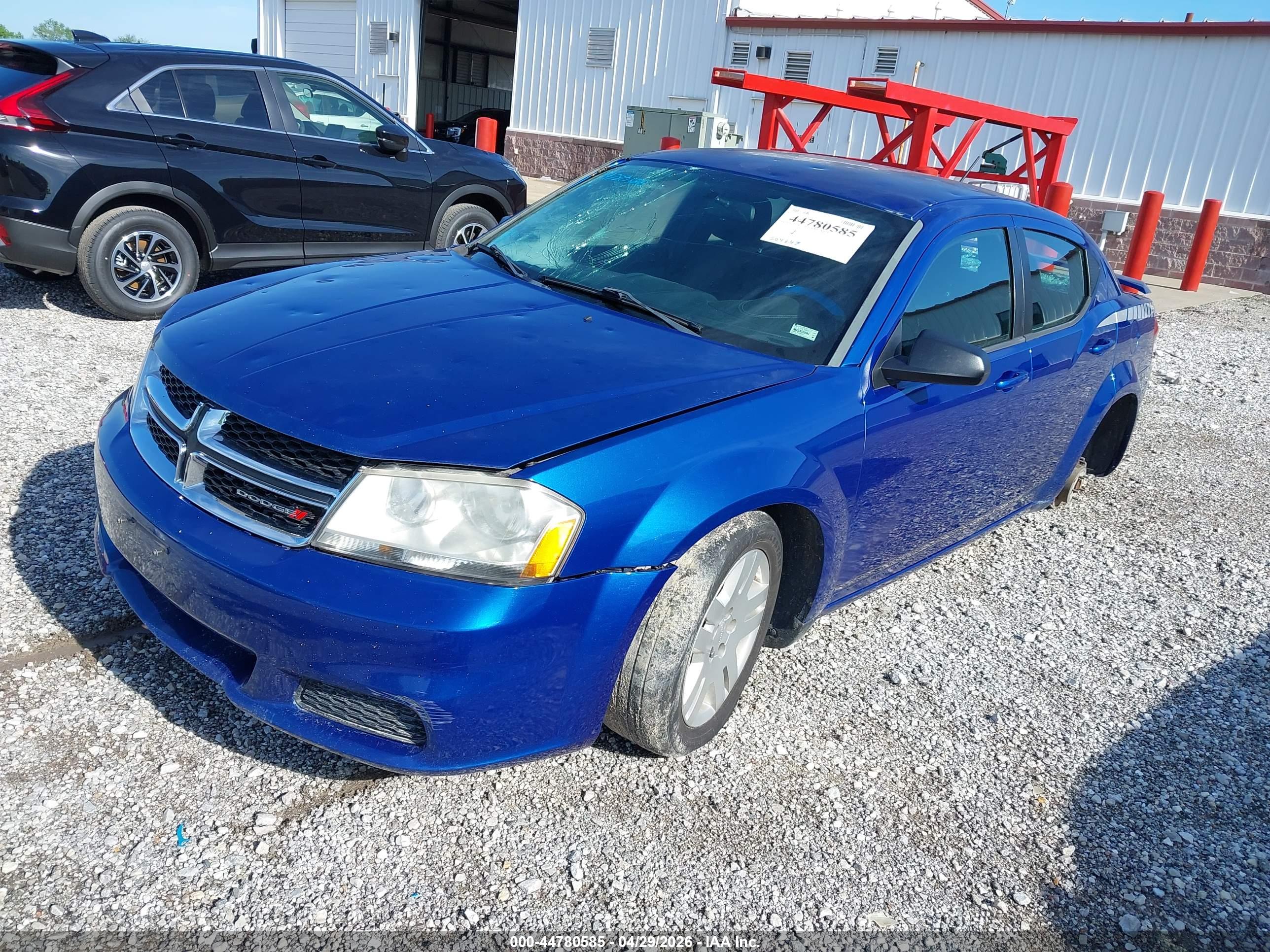 DODGE AVENGER image 2