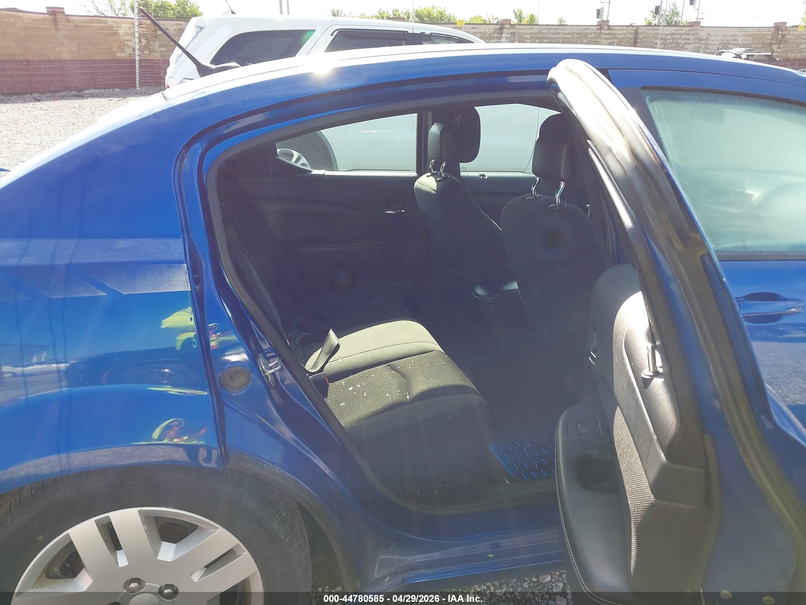DODGE AVENGER image 8
