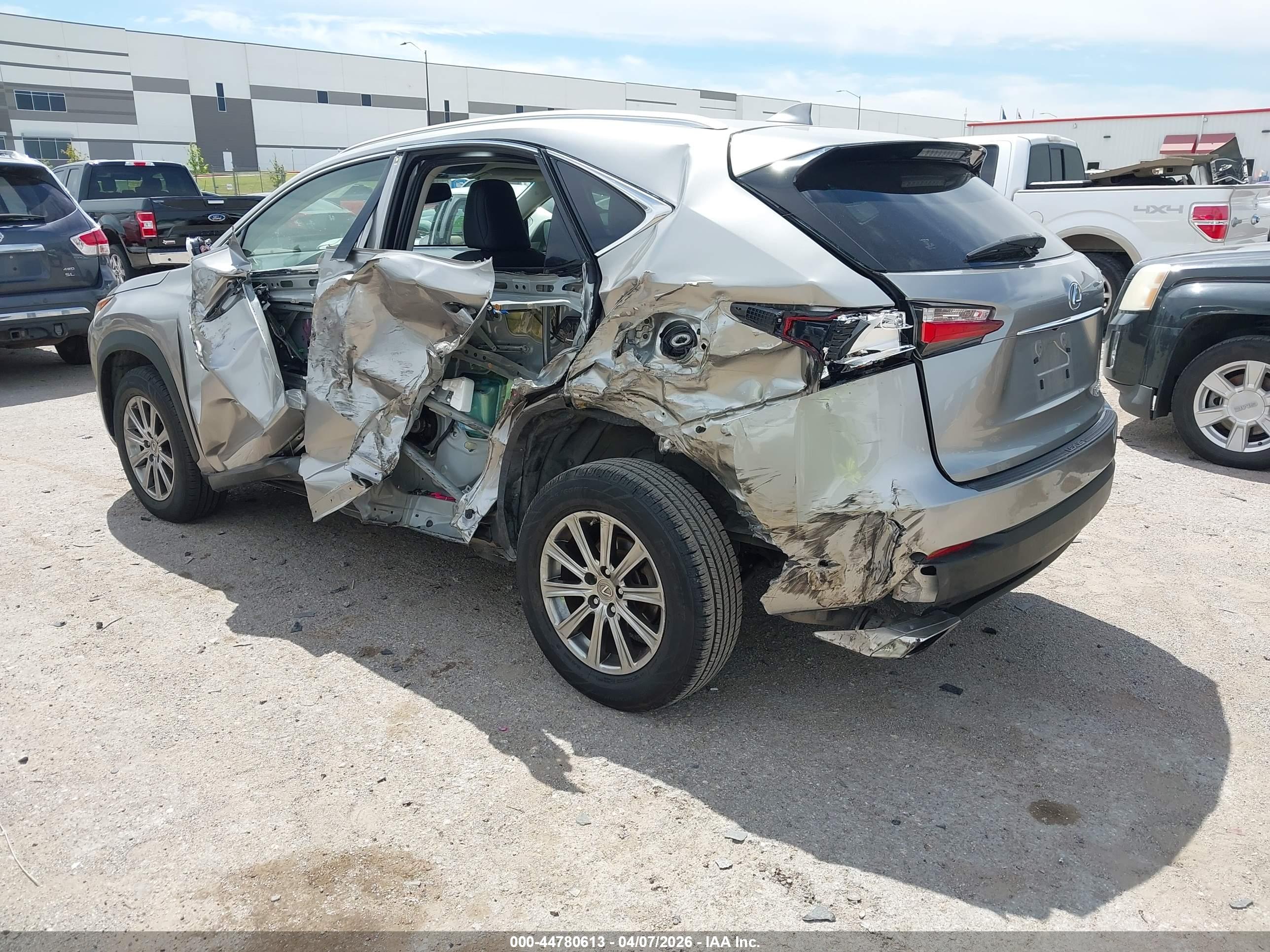 LEXUS NX image 3