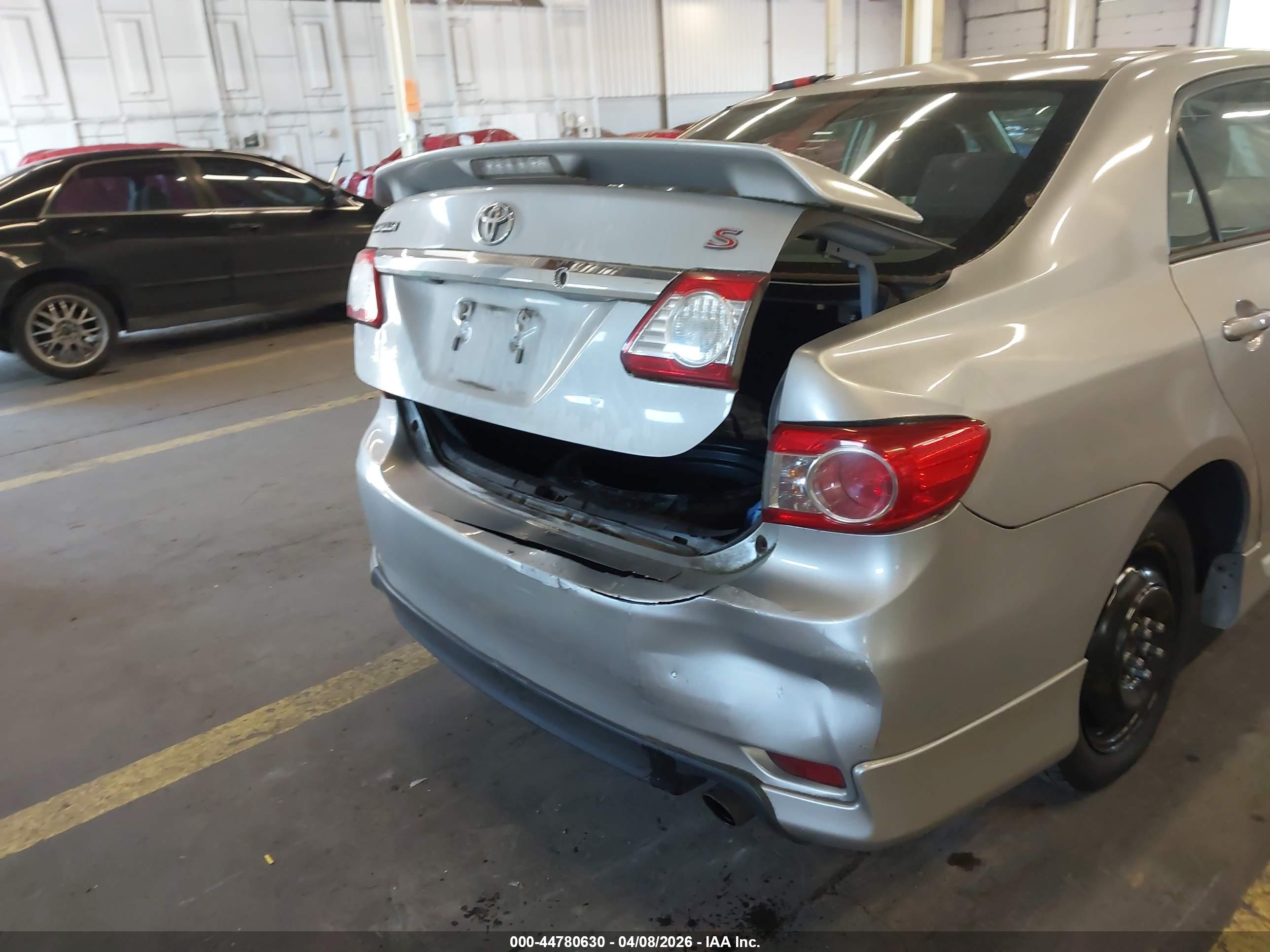 TOYOTA COROLLA image 6