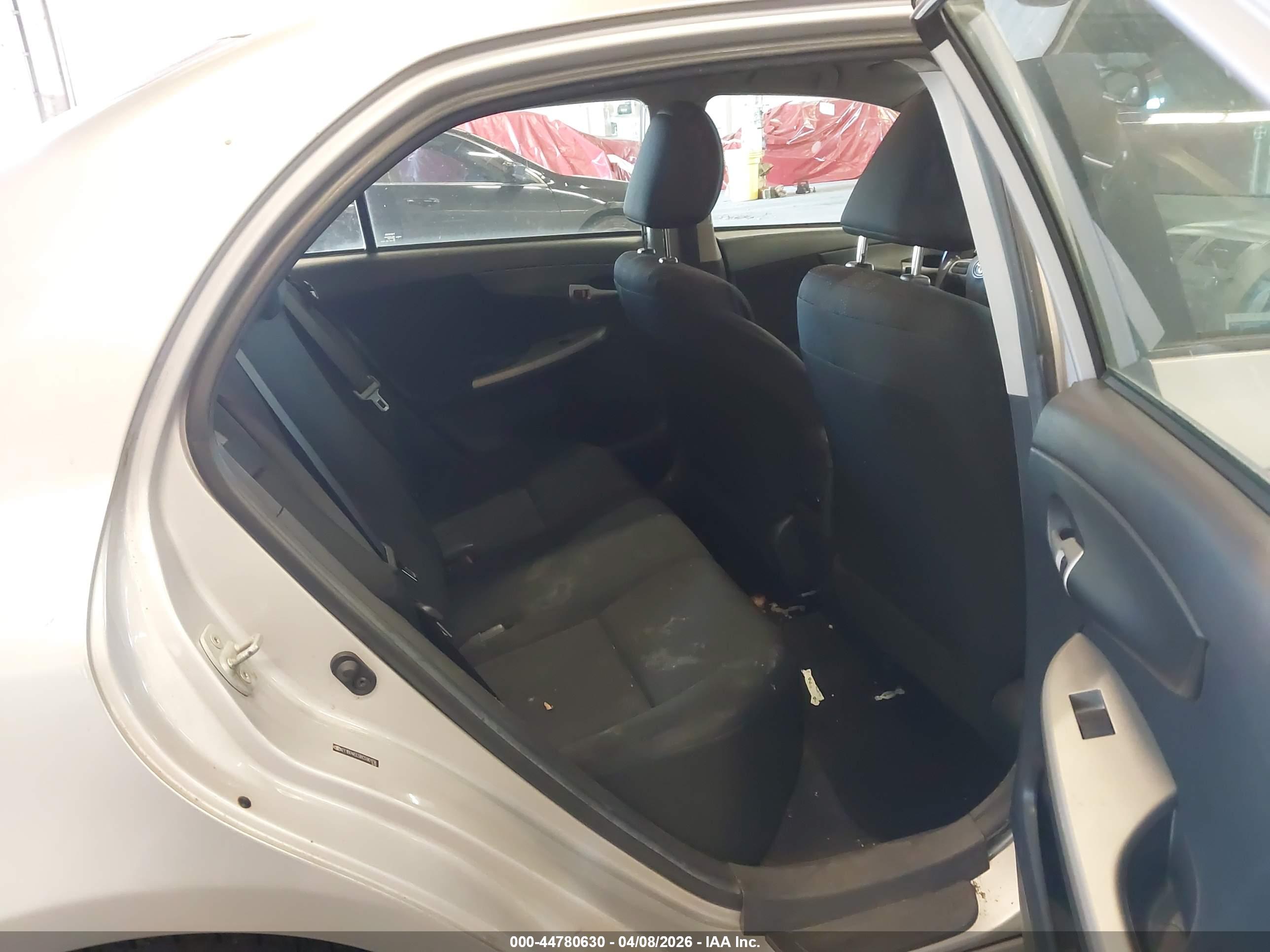 TOYOTA COROLLA image 8