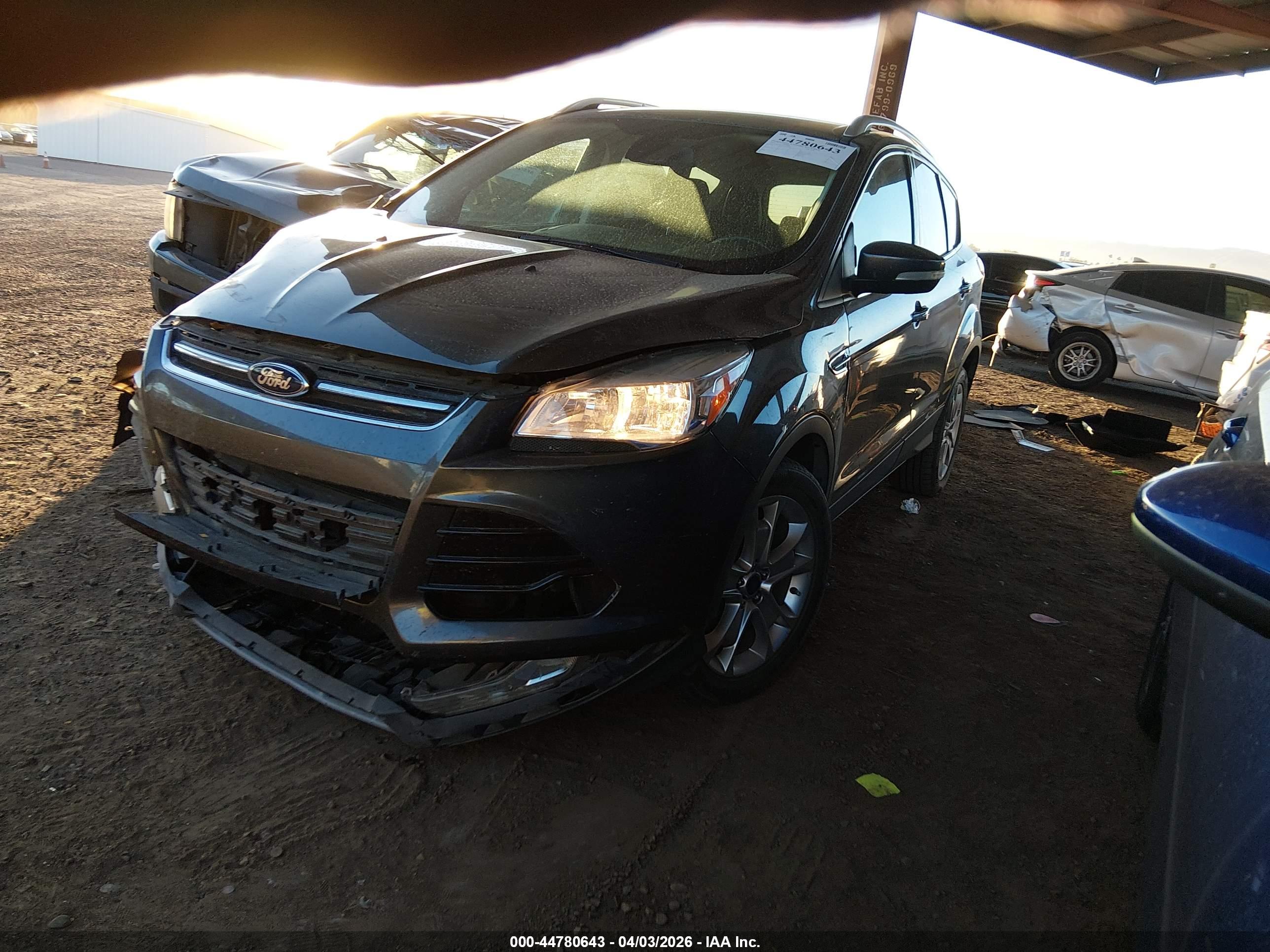 FORD ESCAPE image 2