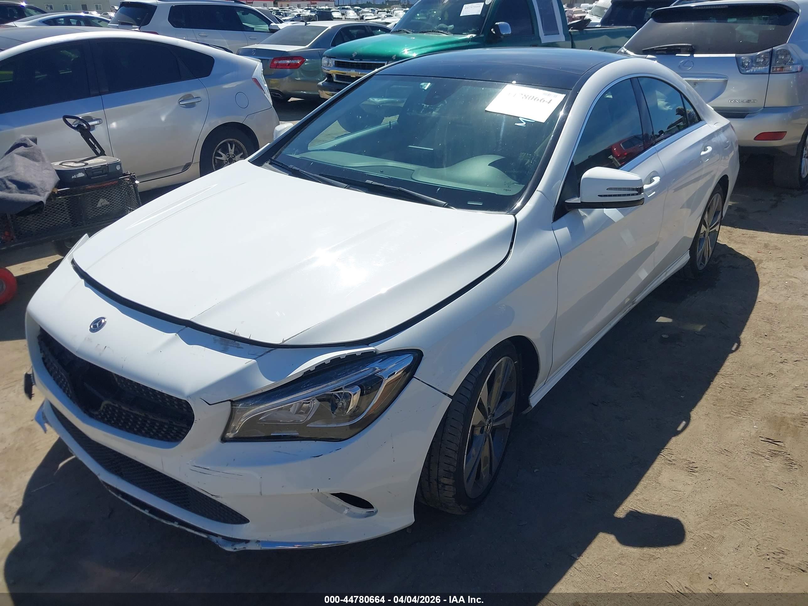 MERCEDES-BENZ CLA image 2