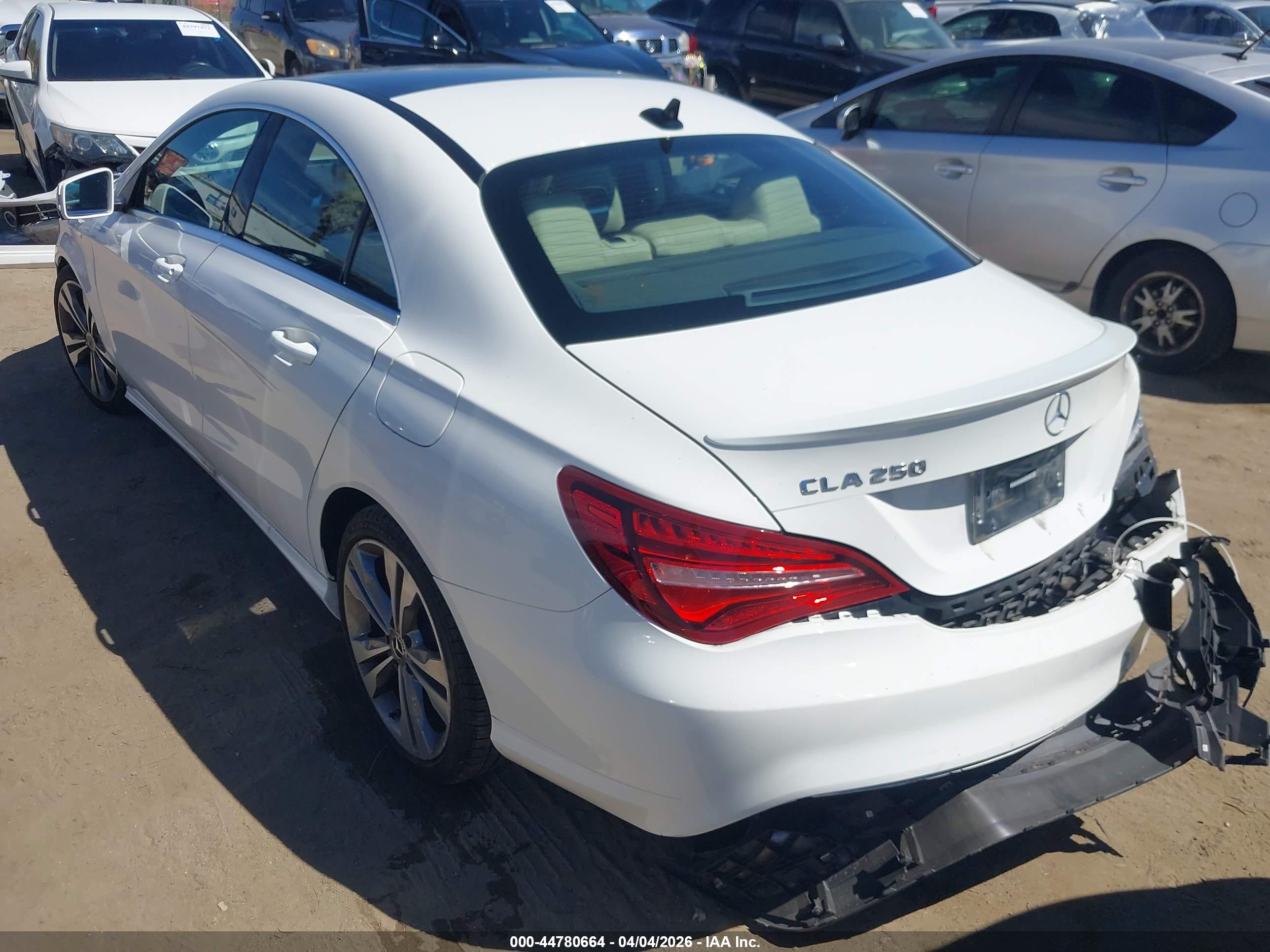 MERCEDES-BENZ CLA image 3
