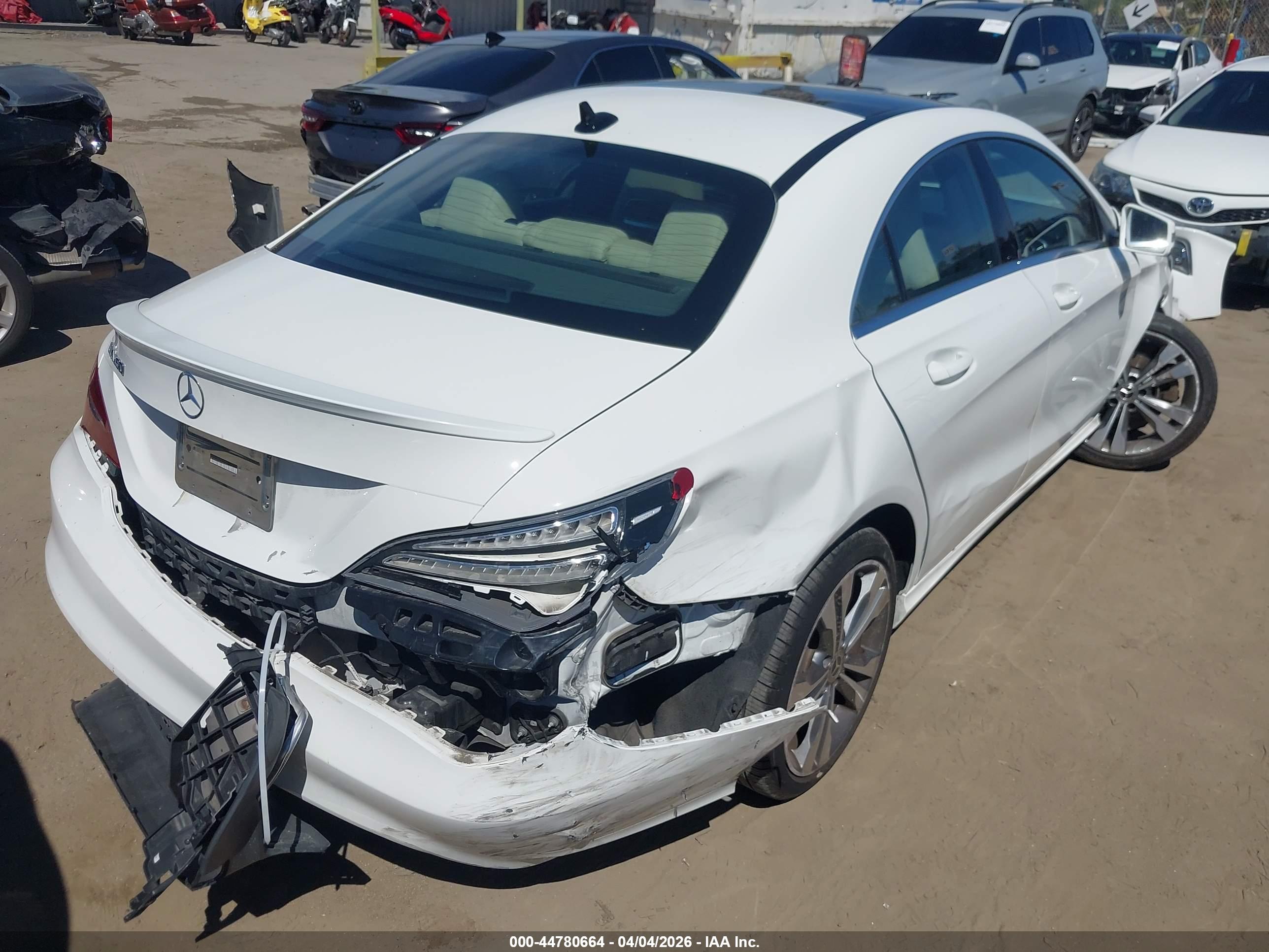 MERCEDES-BENZ CLA image 4