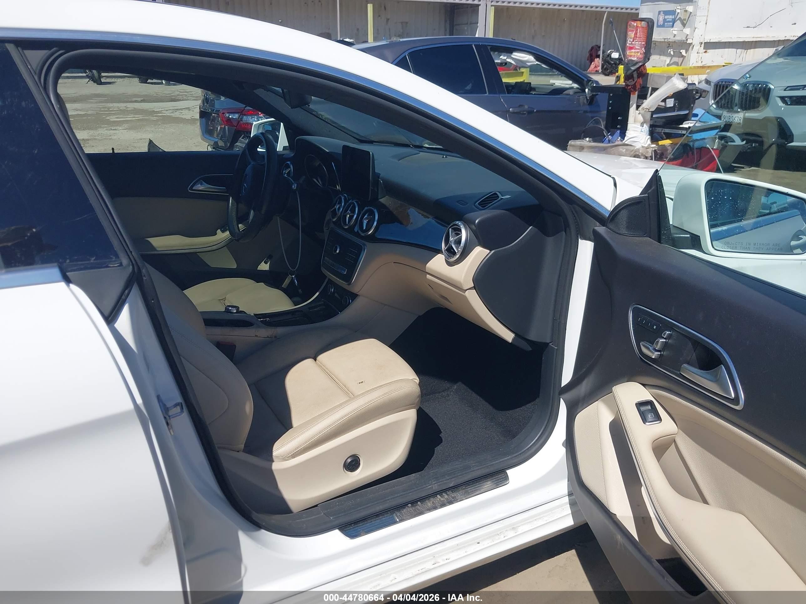 MERCEDES-BENZ CLA image 5