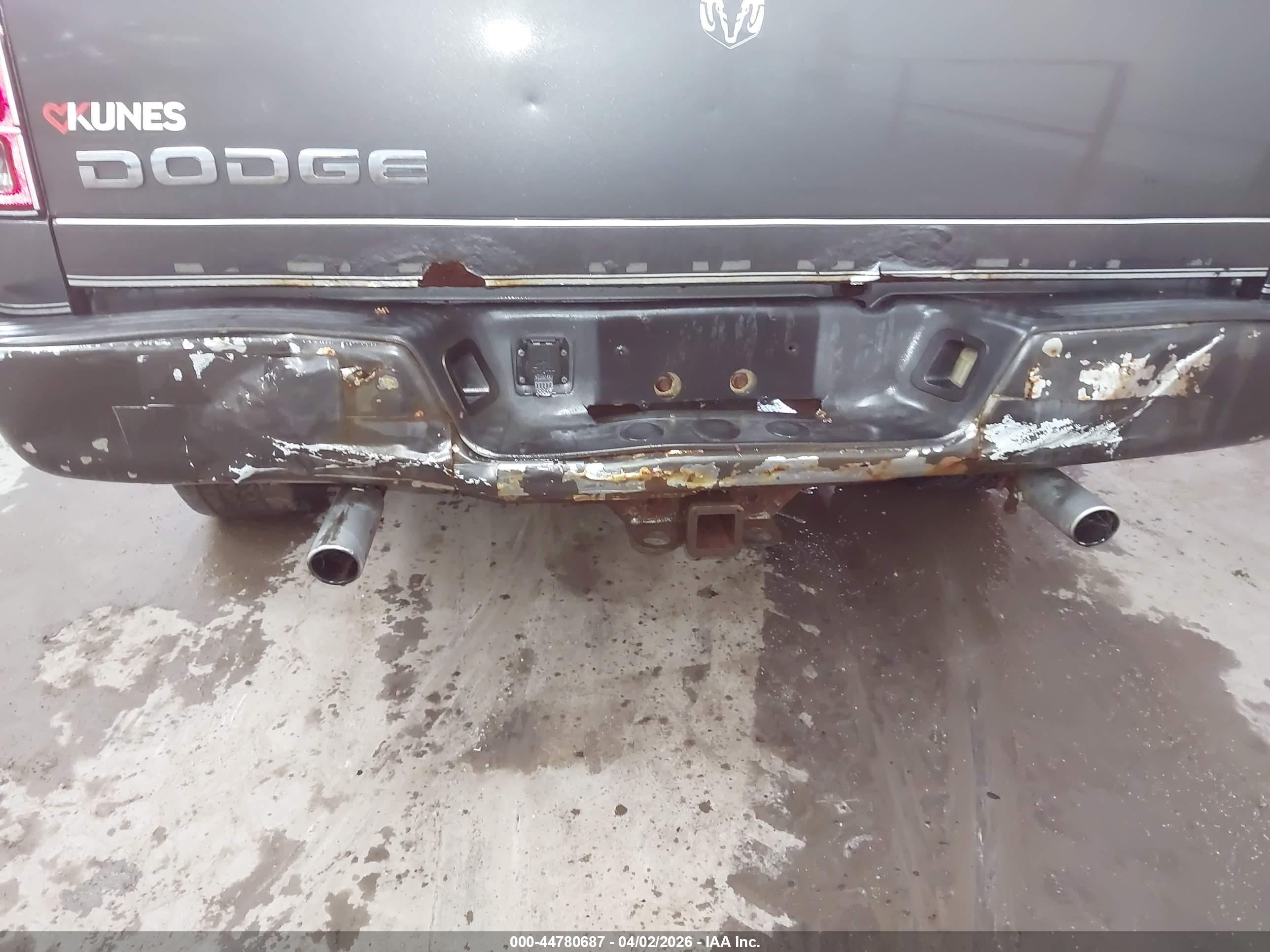 DODGE RAM image 6