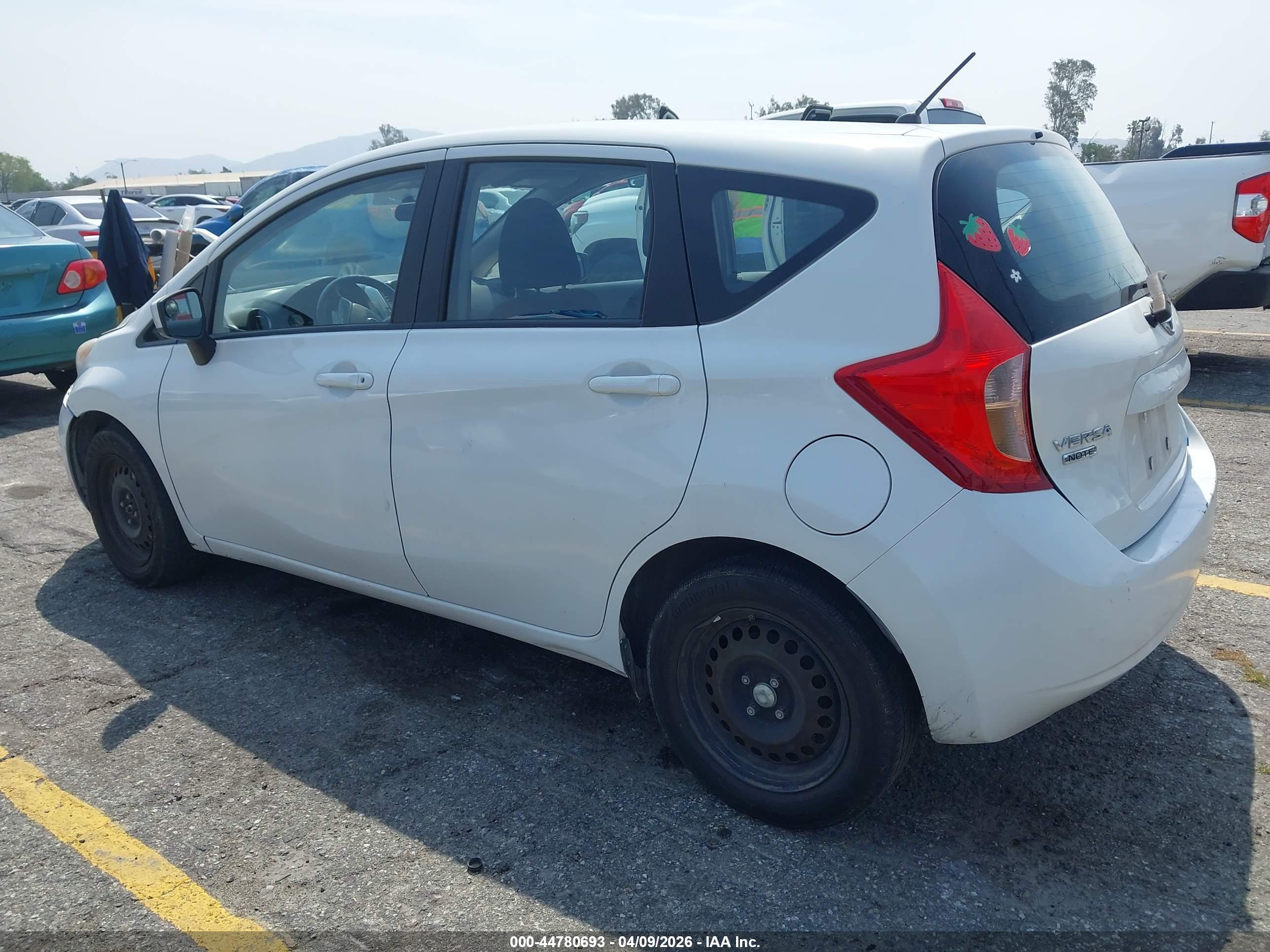 NISSAN VERSA image 3