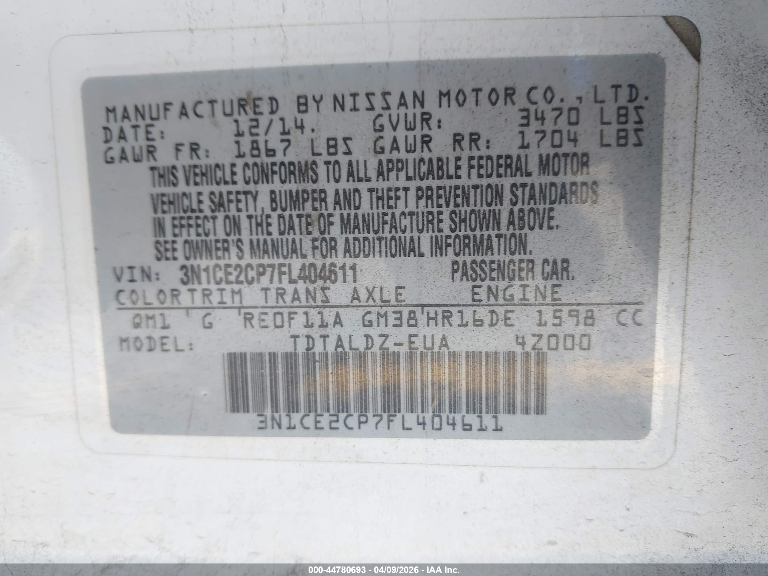 NISSAN VERSA image 9