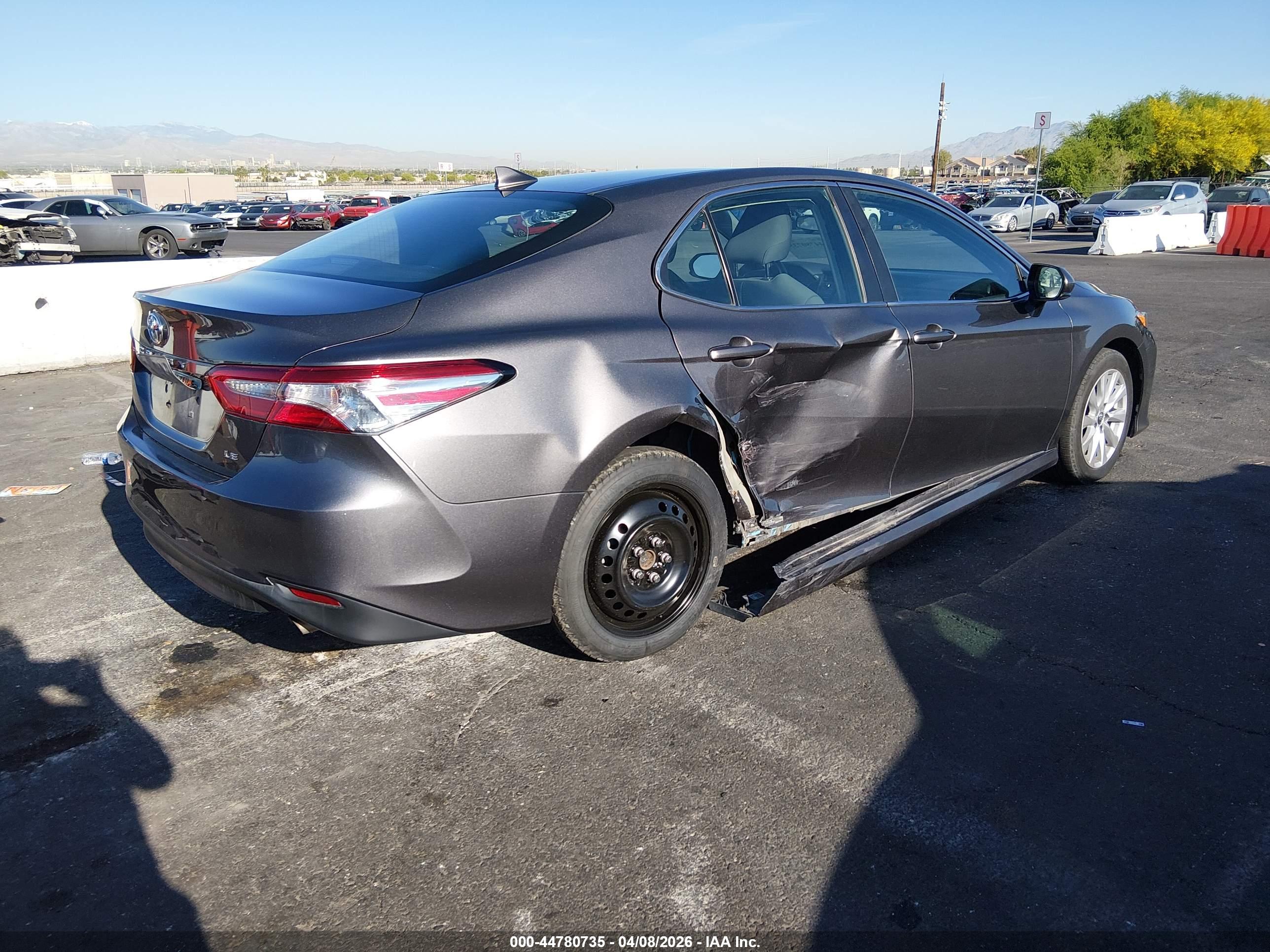TOYOTA CAMRY image 4