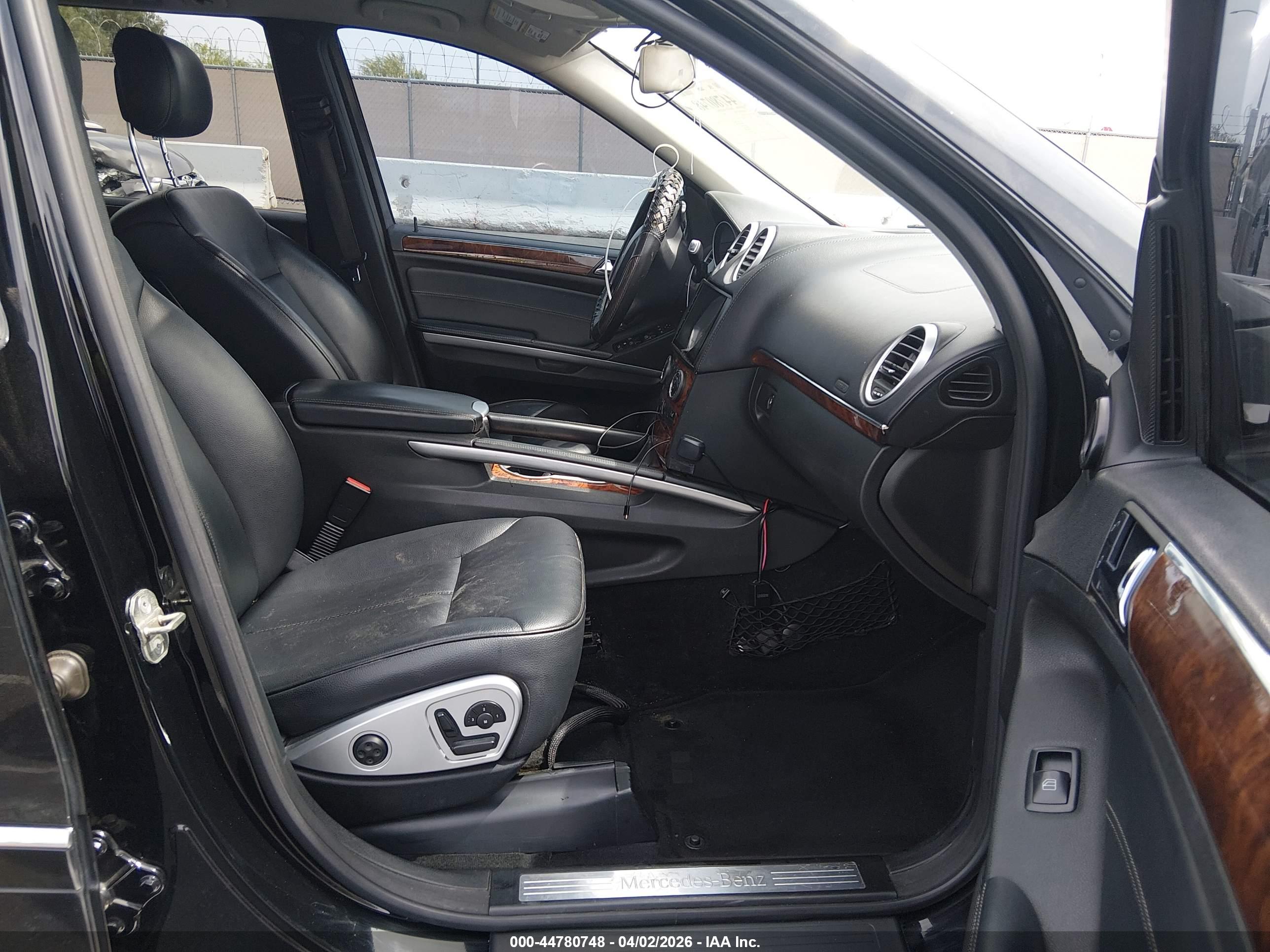 MERCEDES-BENZ GL image 5