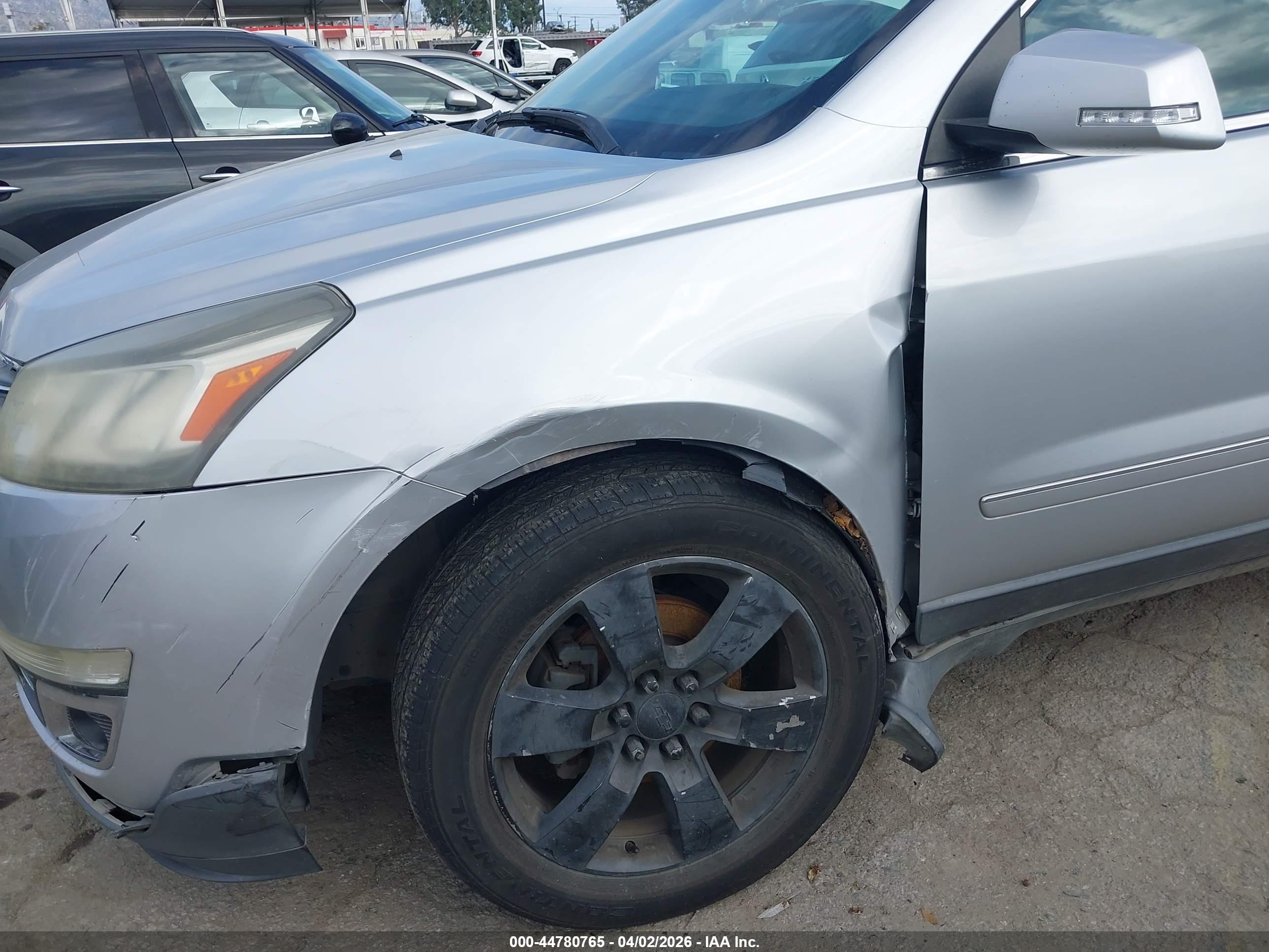 CHEVROLET TRAVERSE image 6