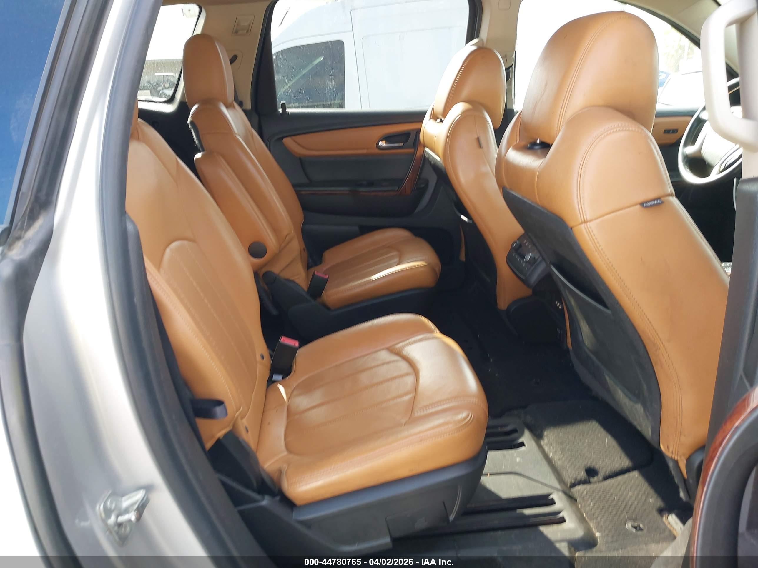 CHEVROLET TRAVERSE image 8