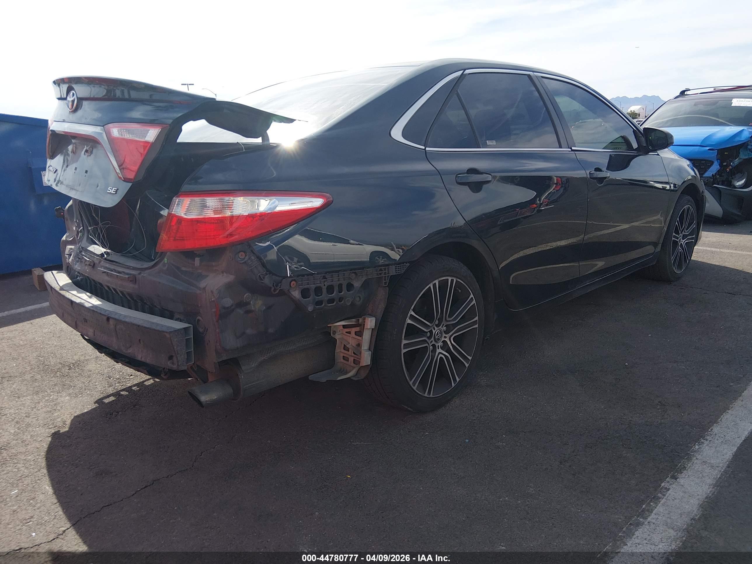 TOYOTA CAMRY image 4