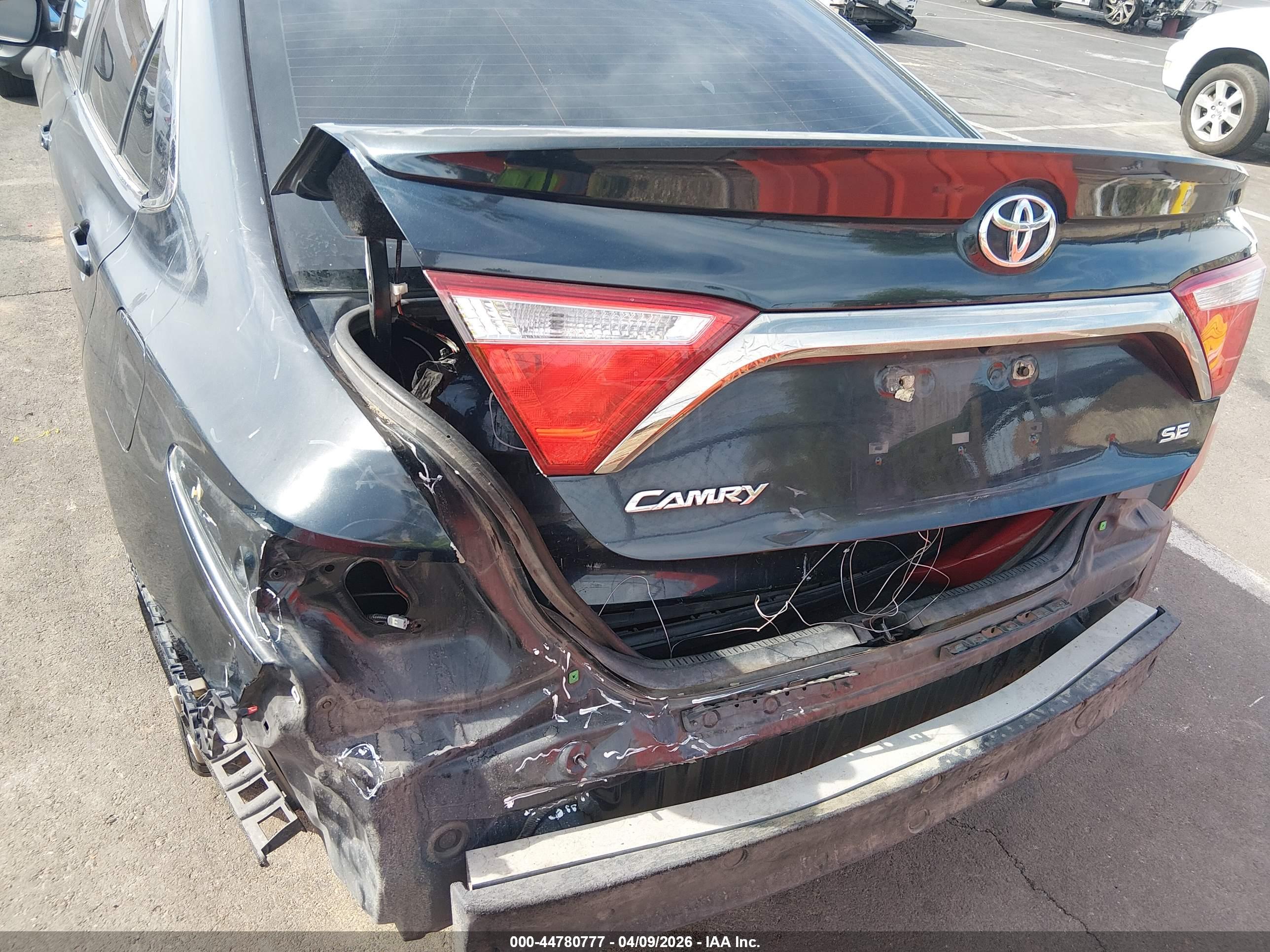 TOYOTA CAMRY image 6