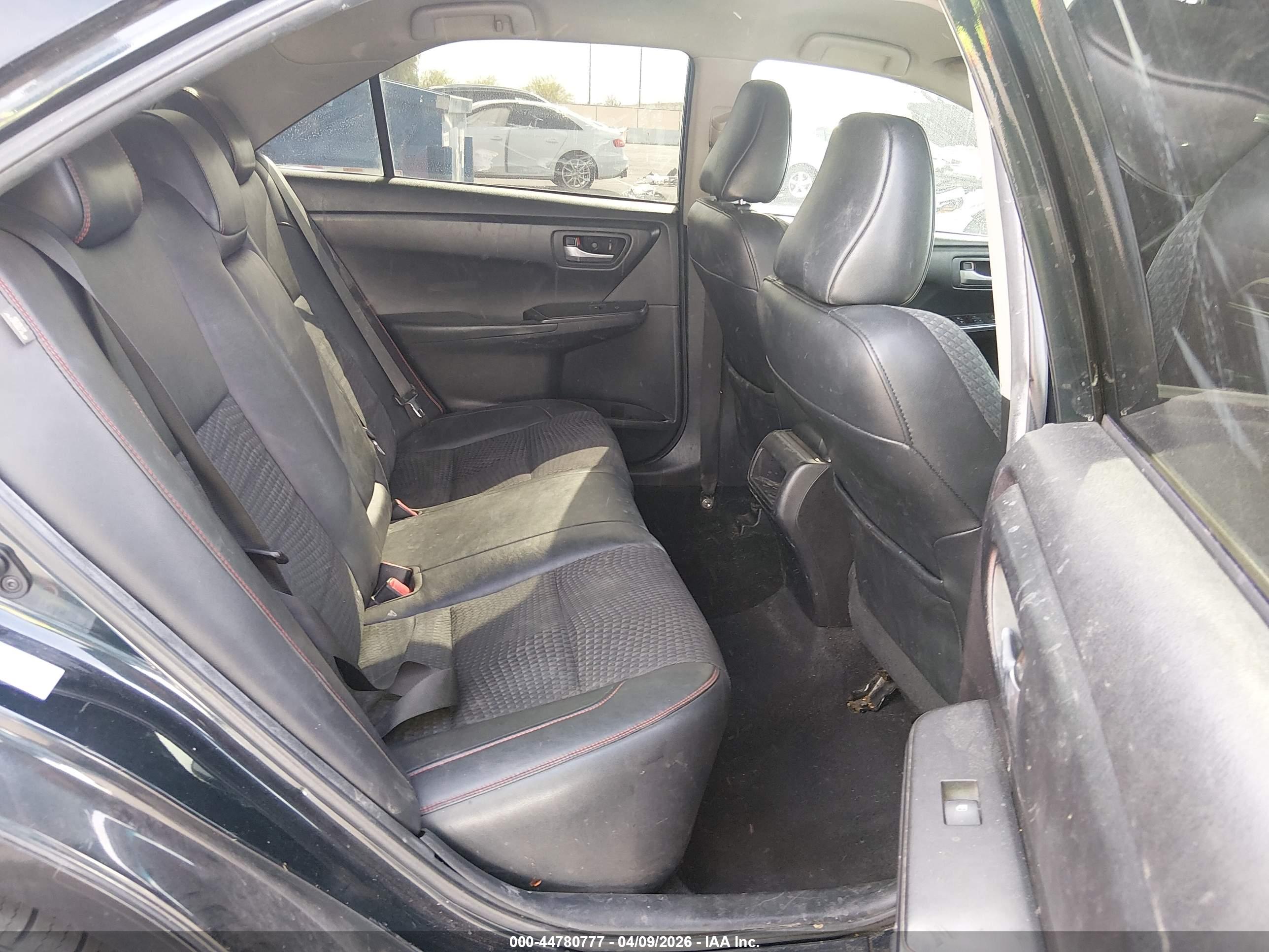 TOYOTA CAMRY image 8