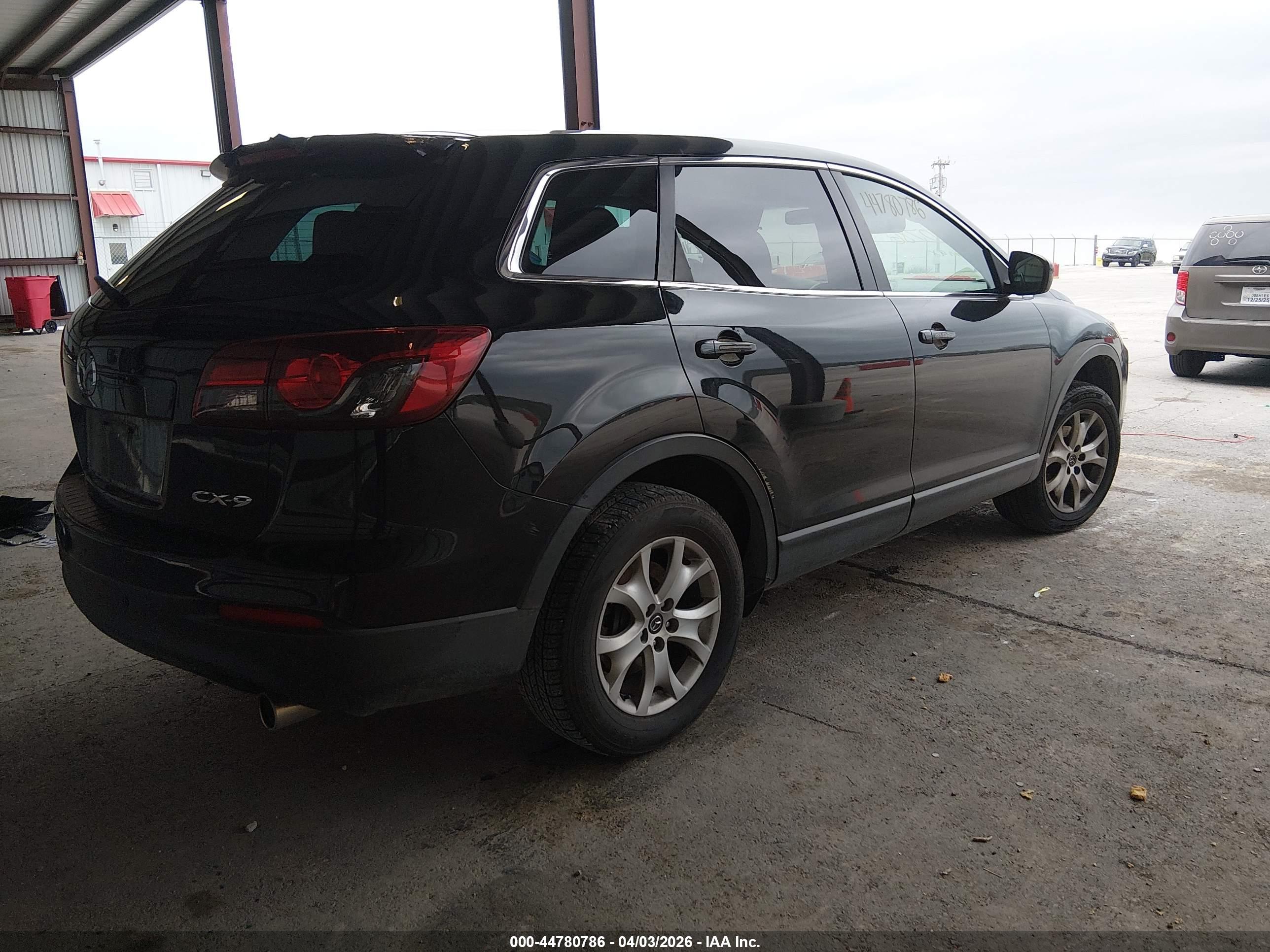 MAZDA CX-9 image 4