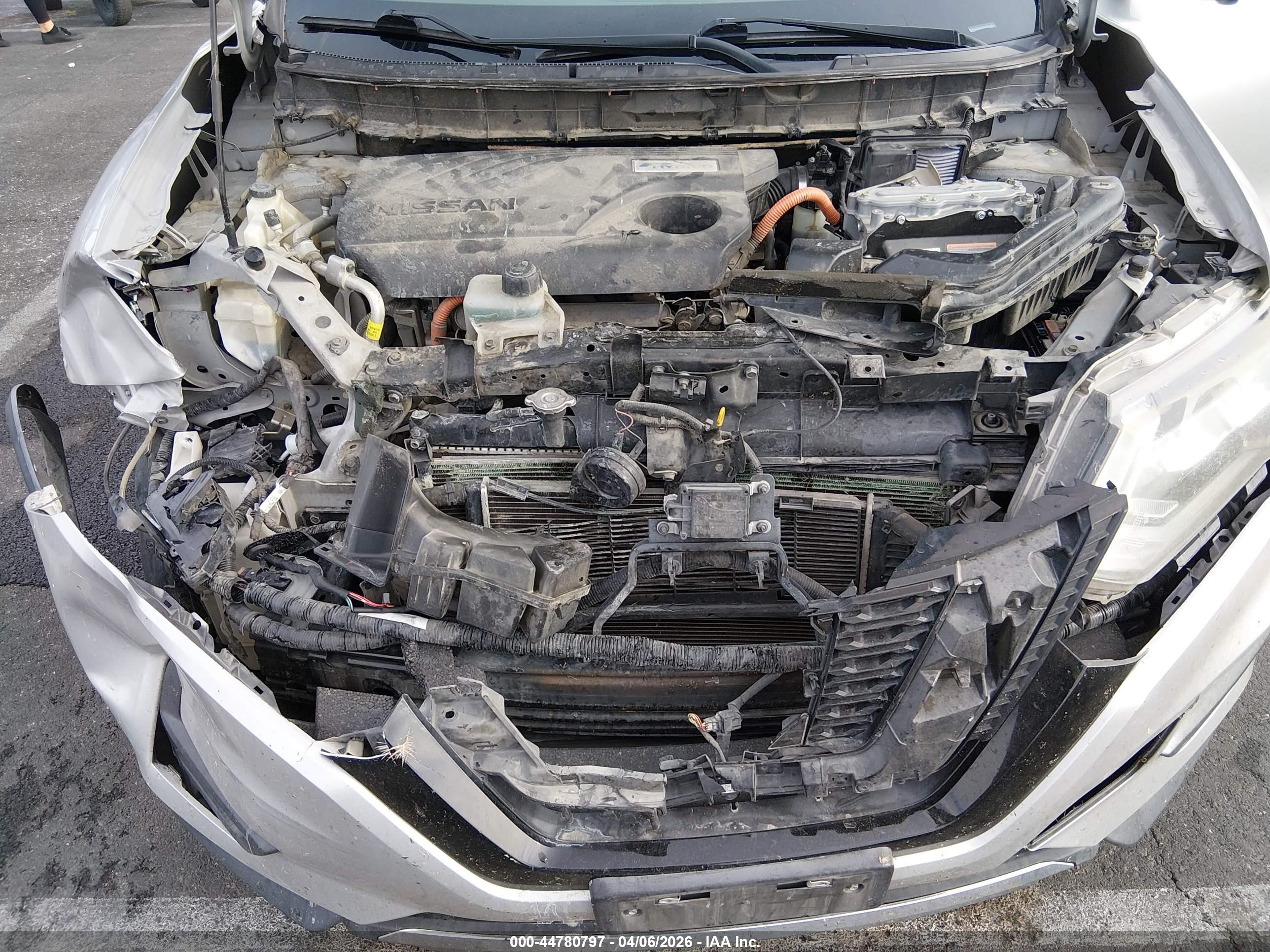 NISSAN ROGUE image 10