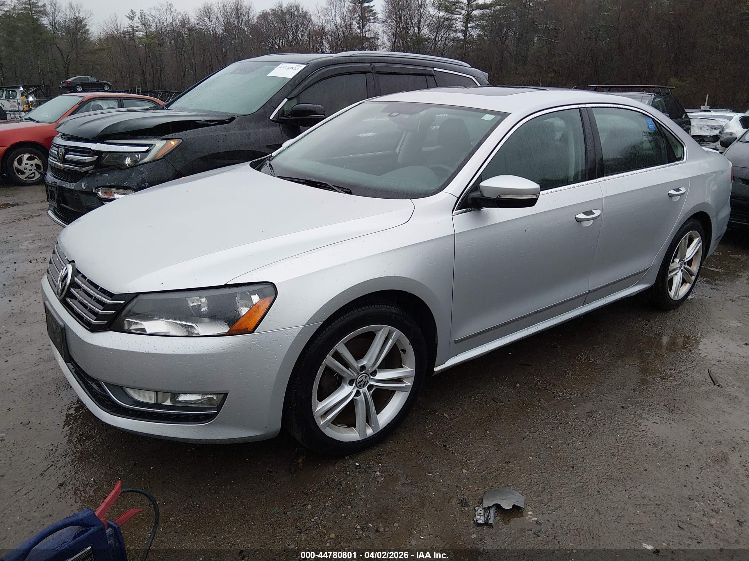 VOLKSWAGEN PASSAT image 2