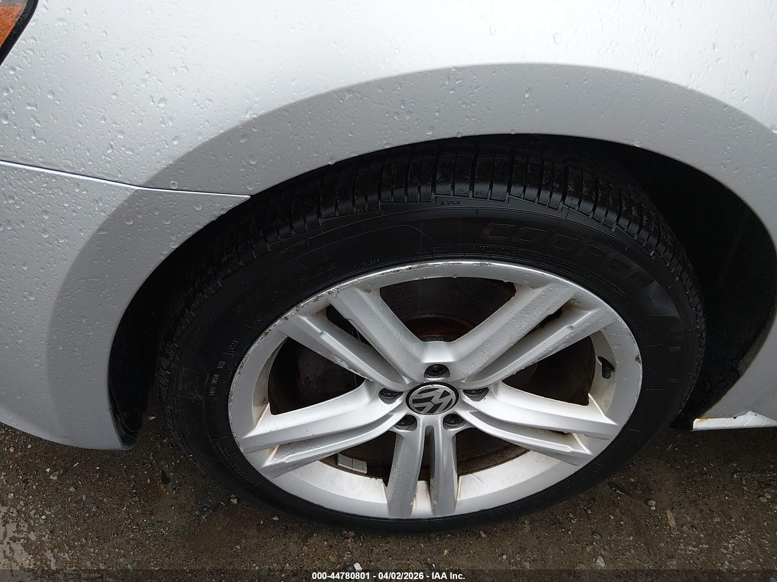 VOLKSWAGEN PASSAT image 6