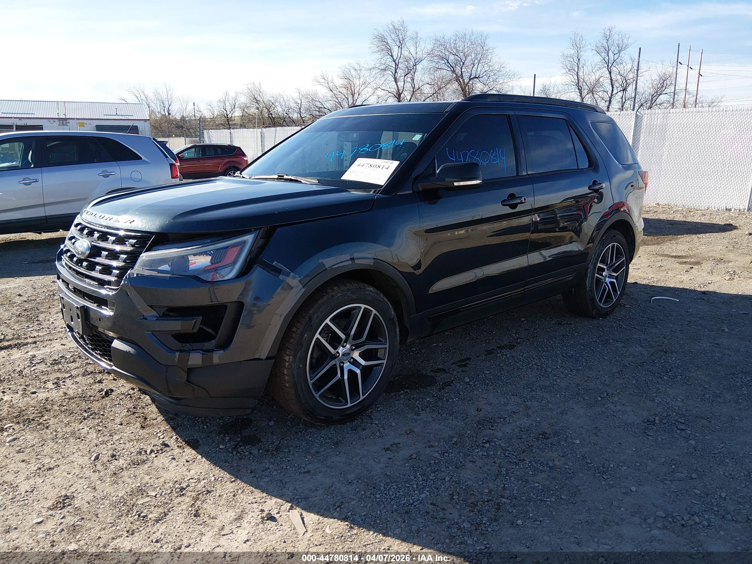 FORD EXPLORER image 2