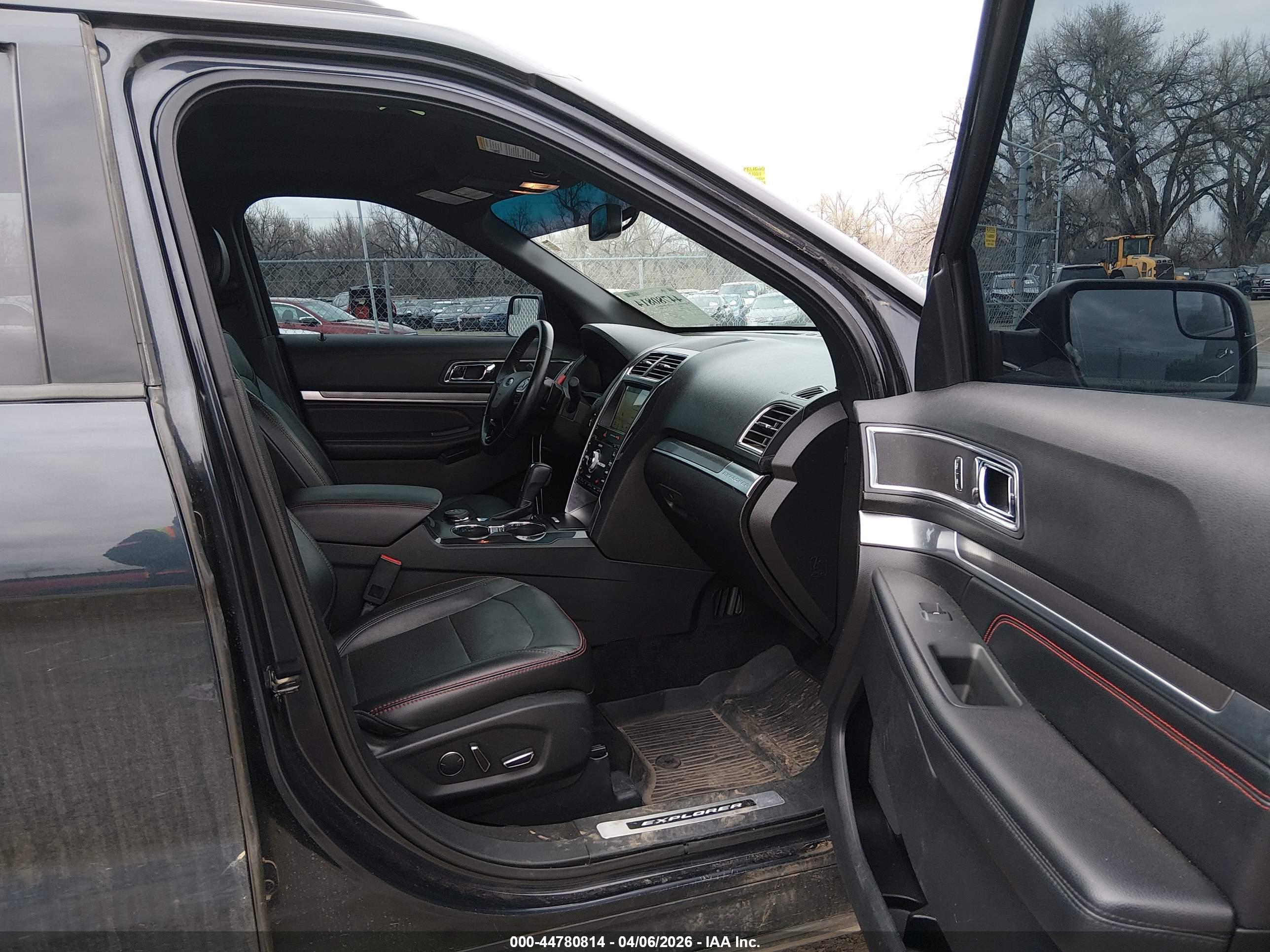 FORD EXPLORER image 5