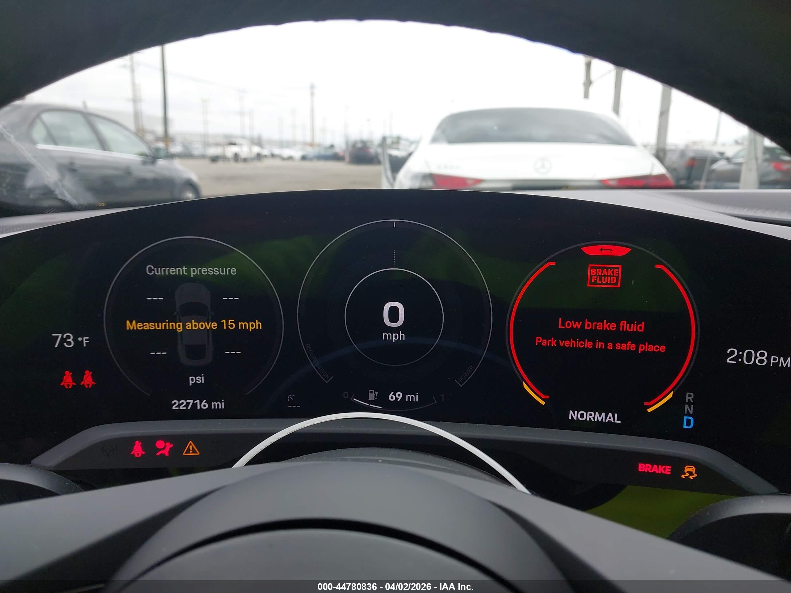 PORSCHE TAYCAN image 7