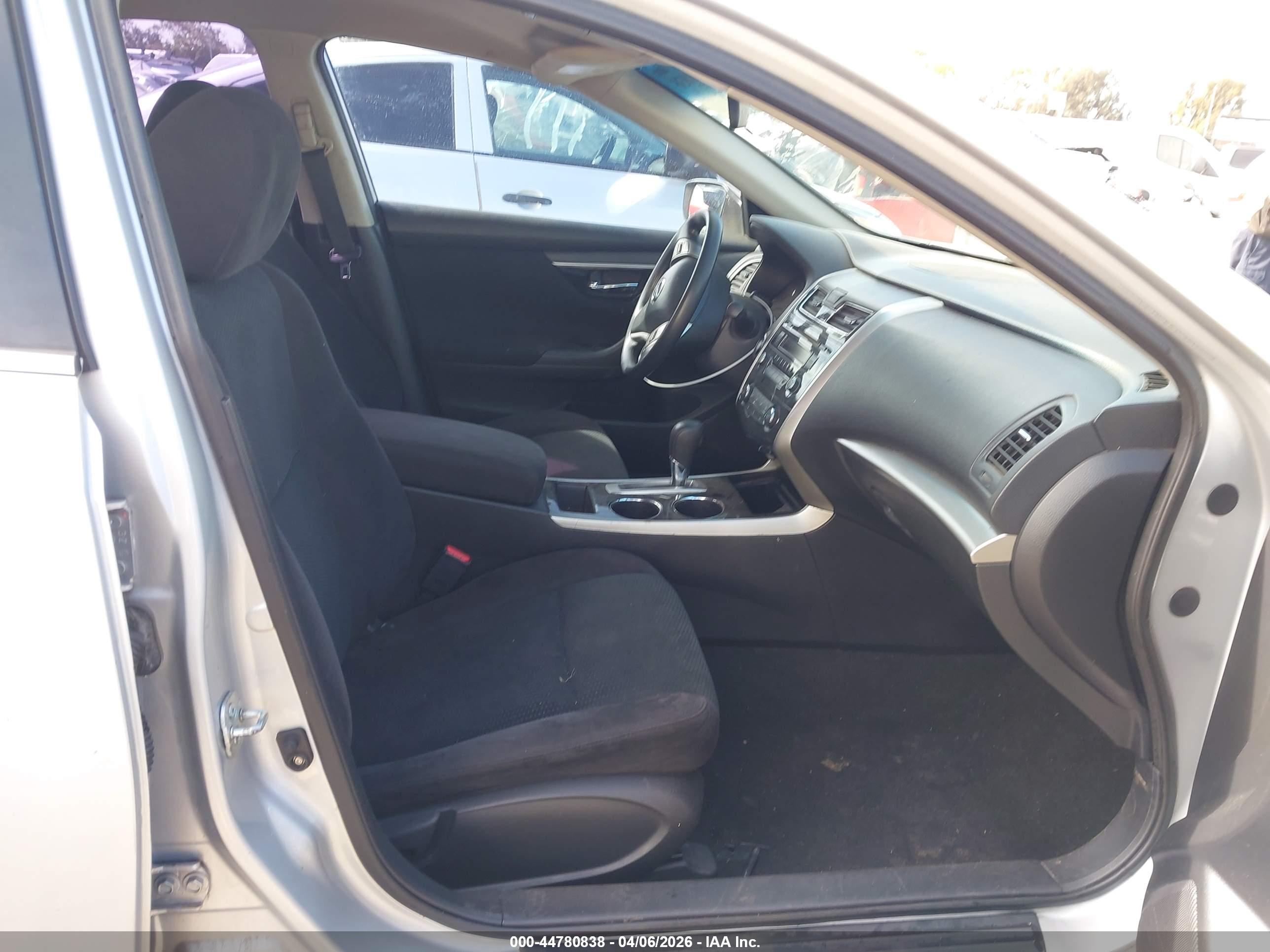 NISSAN ALTIMA image 5