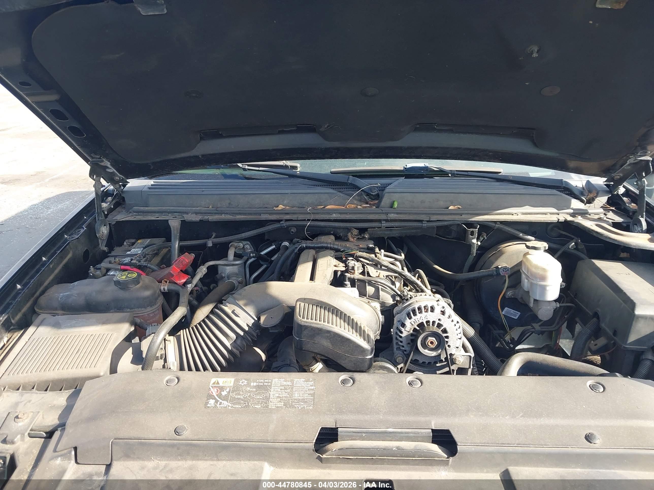 CHEVROLET SUBURBAN image 10