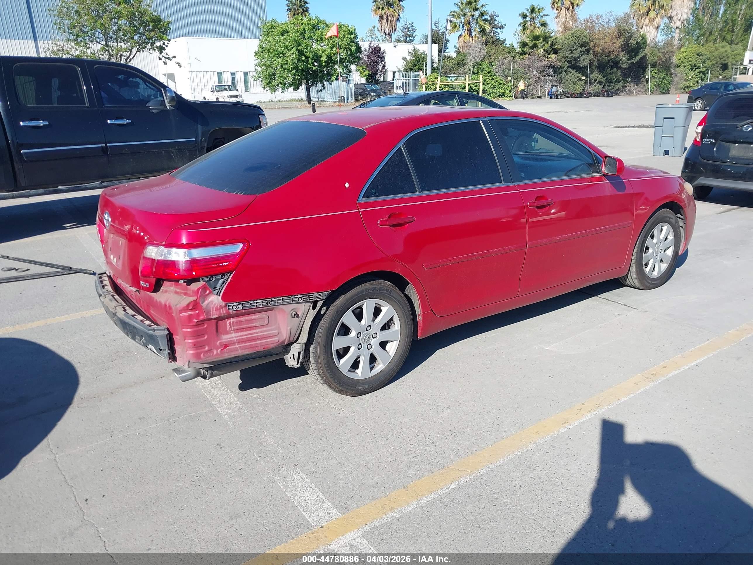 TOYOTA CAMRY image 4