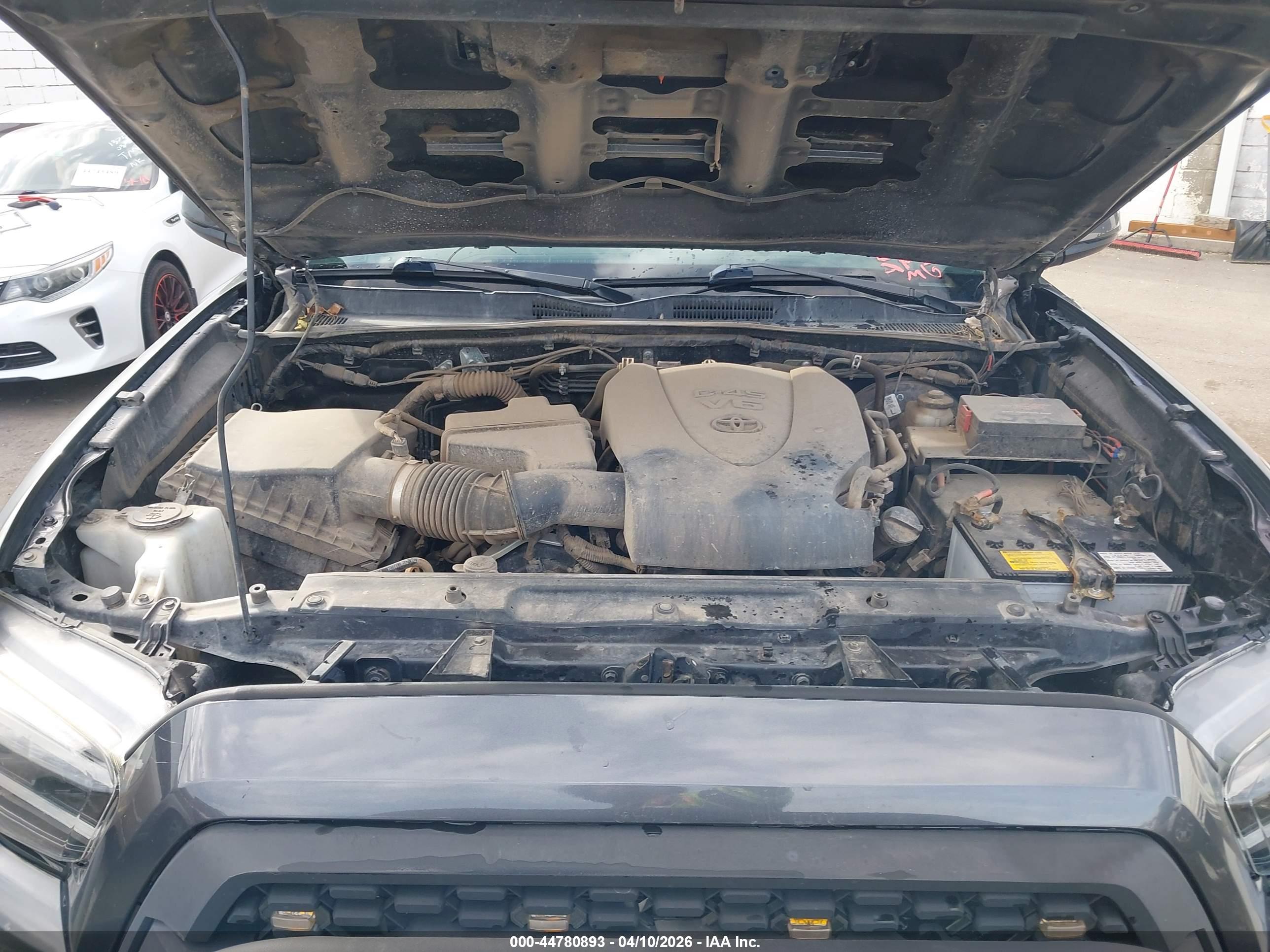TOYOTA TACOMA image 10