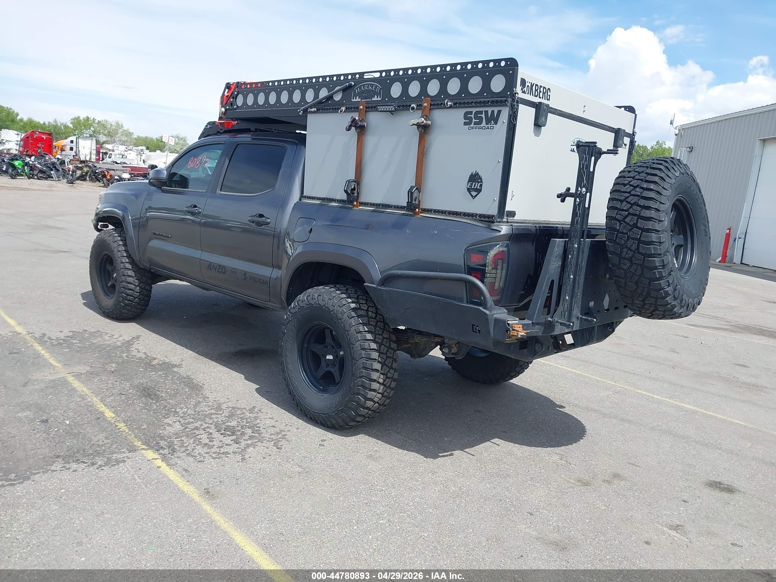 TOYOTA TACOMA image 3