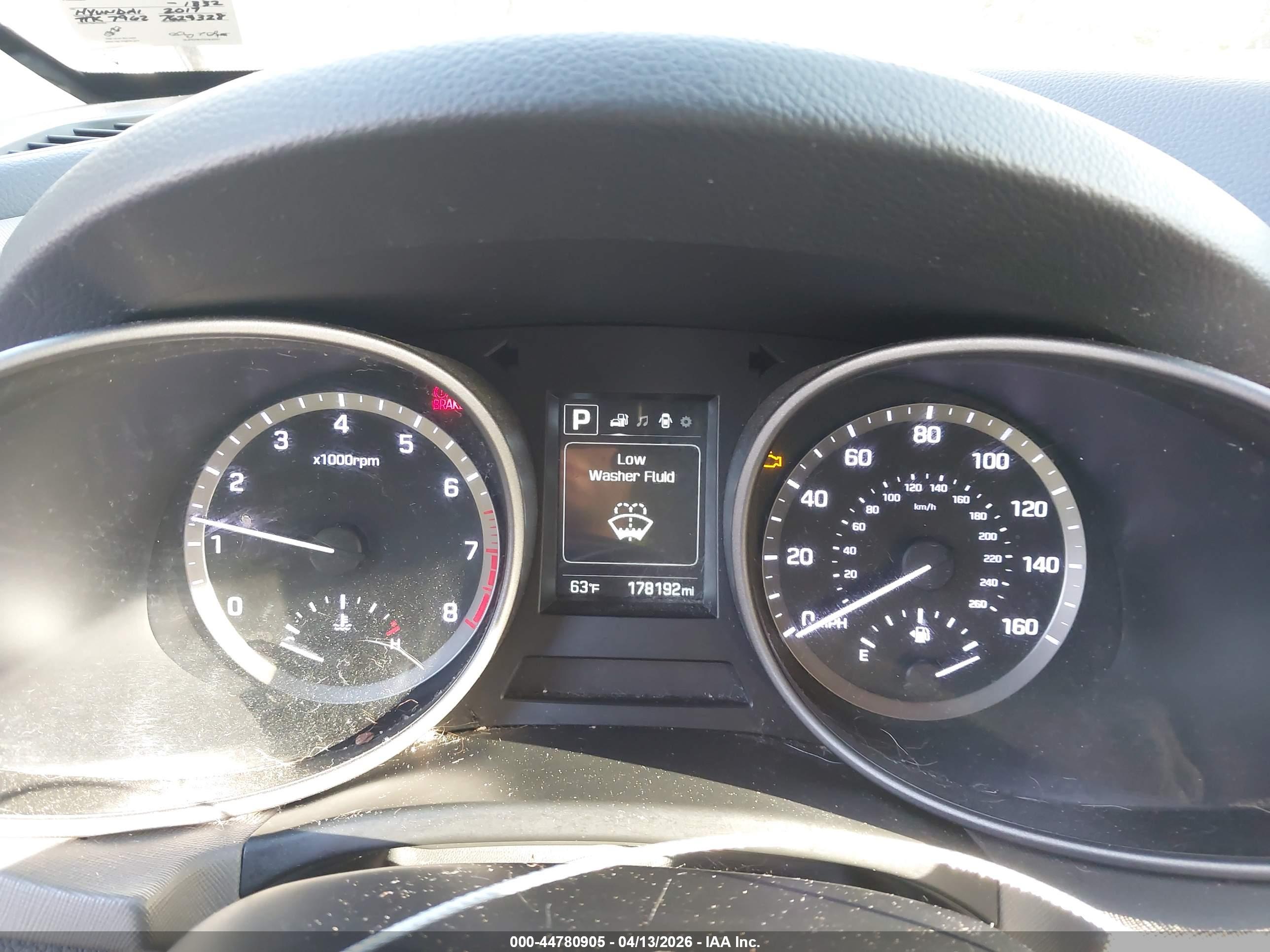 HYUNDAI SANTA image 7