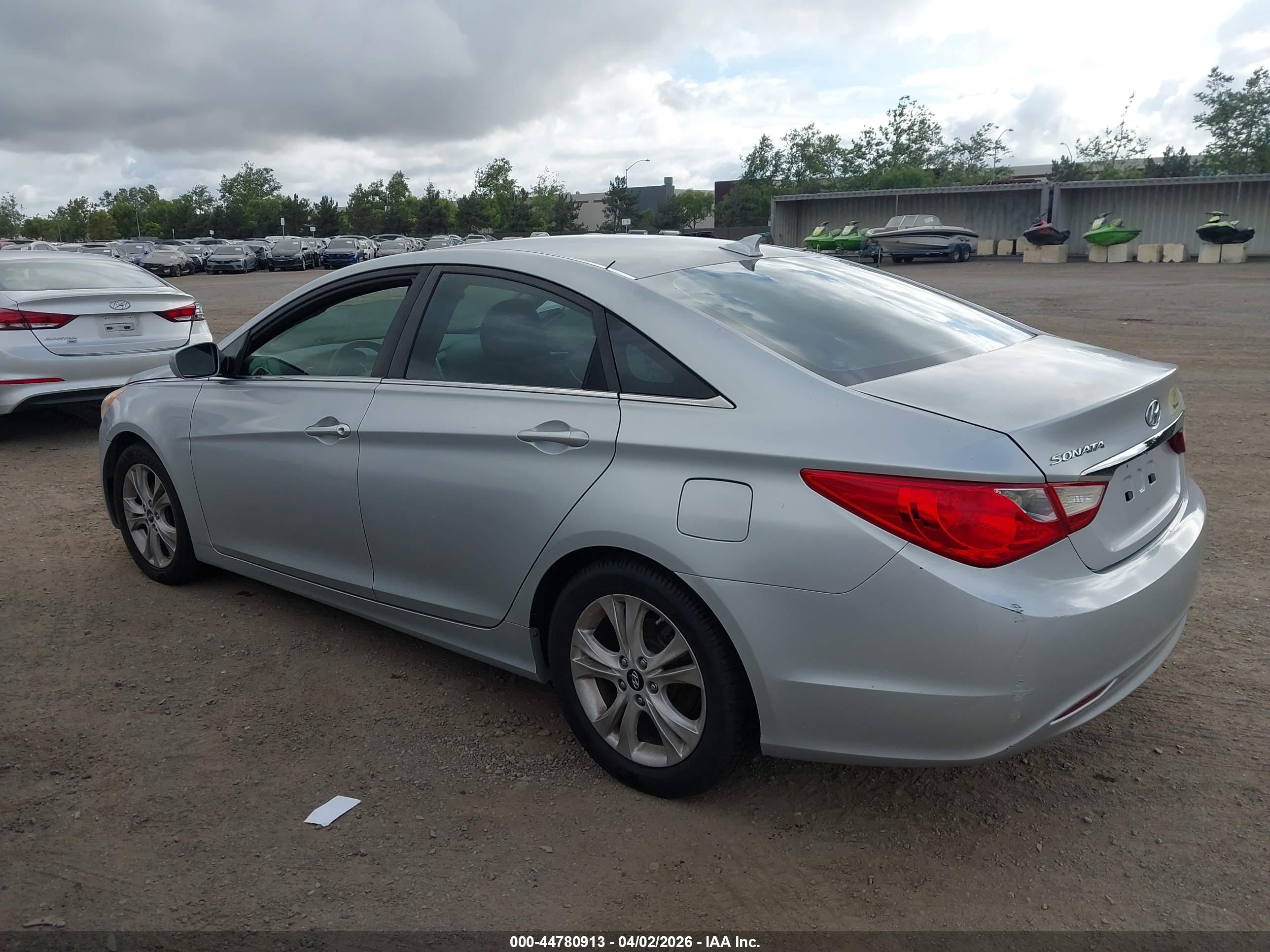 HYUNDAI SONATA image 3