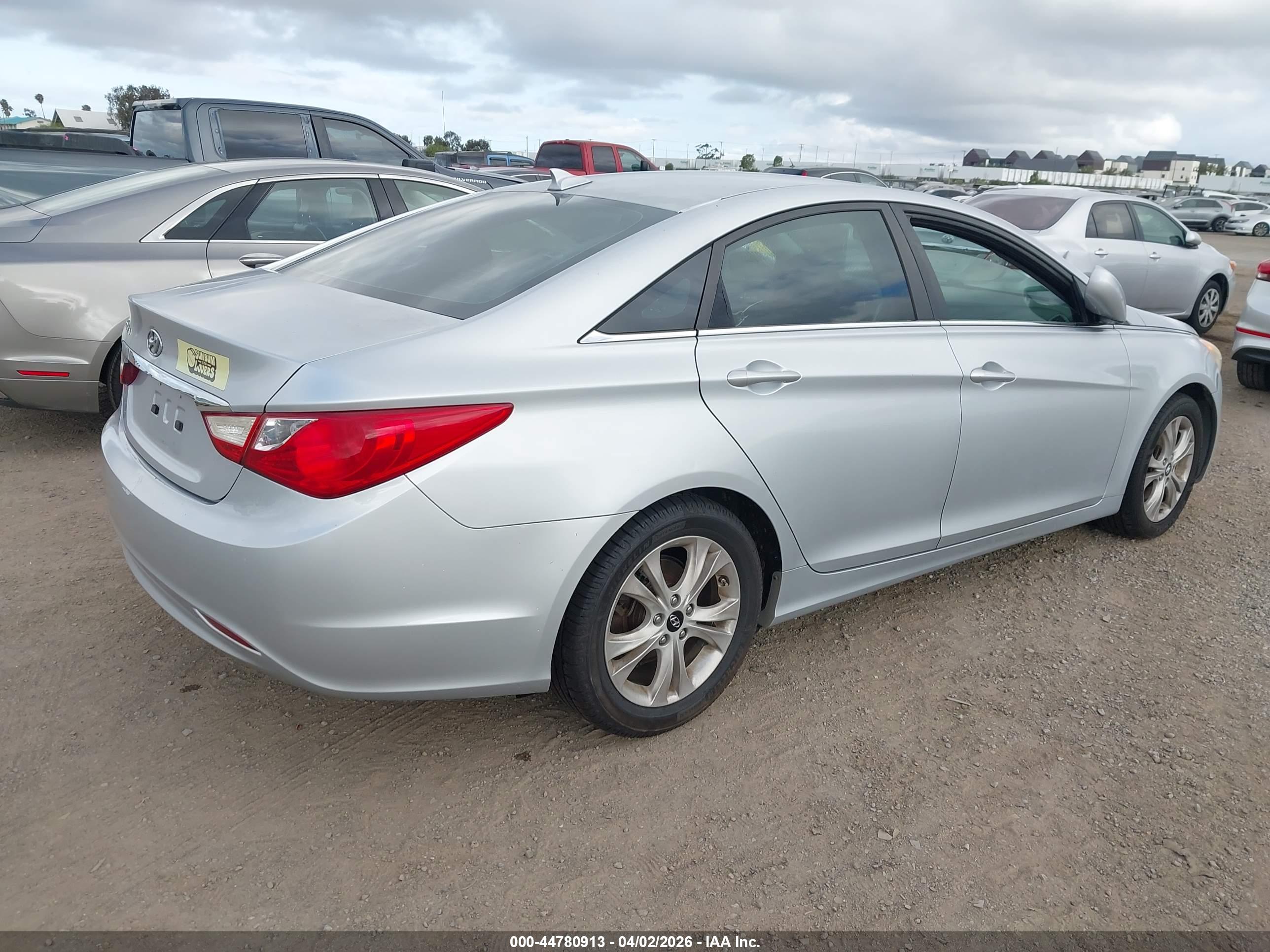 HYUNDAI SONATA image 4