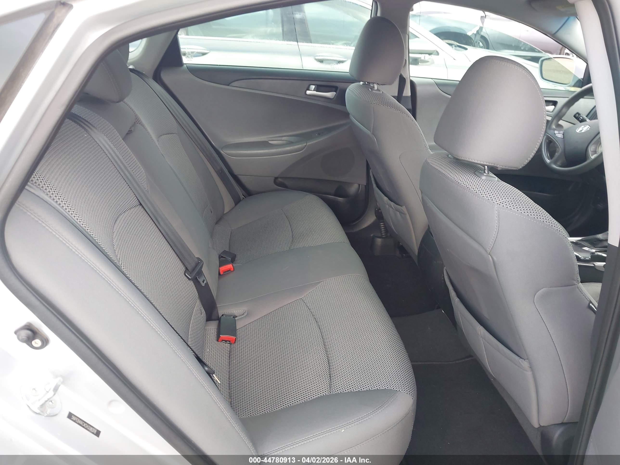 HYUNDAI SONATA image 8