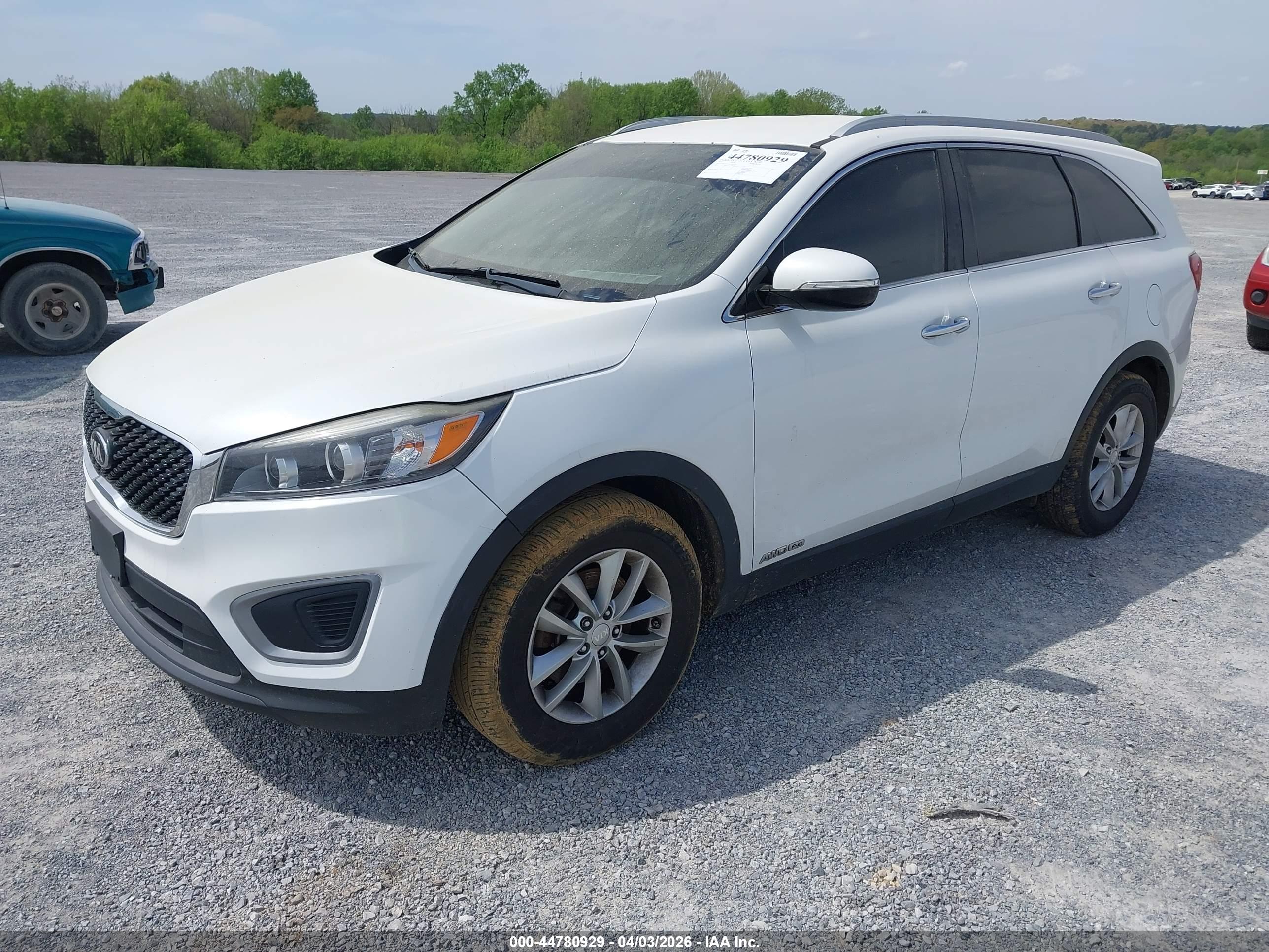 KIA SORENTO image 2